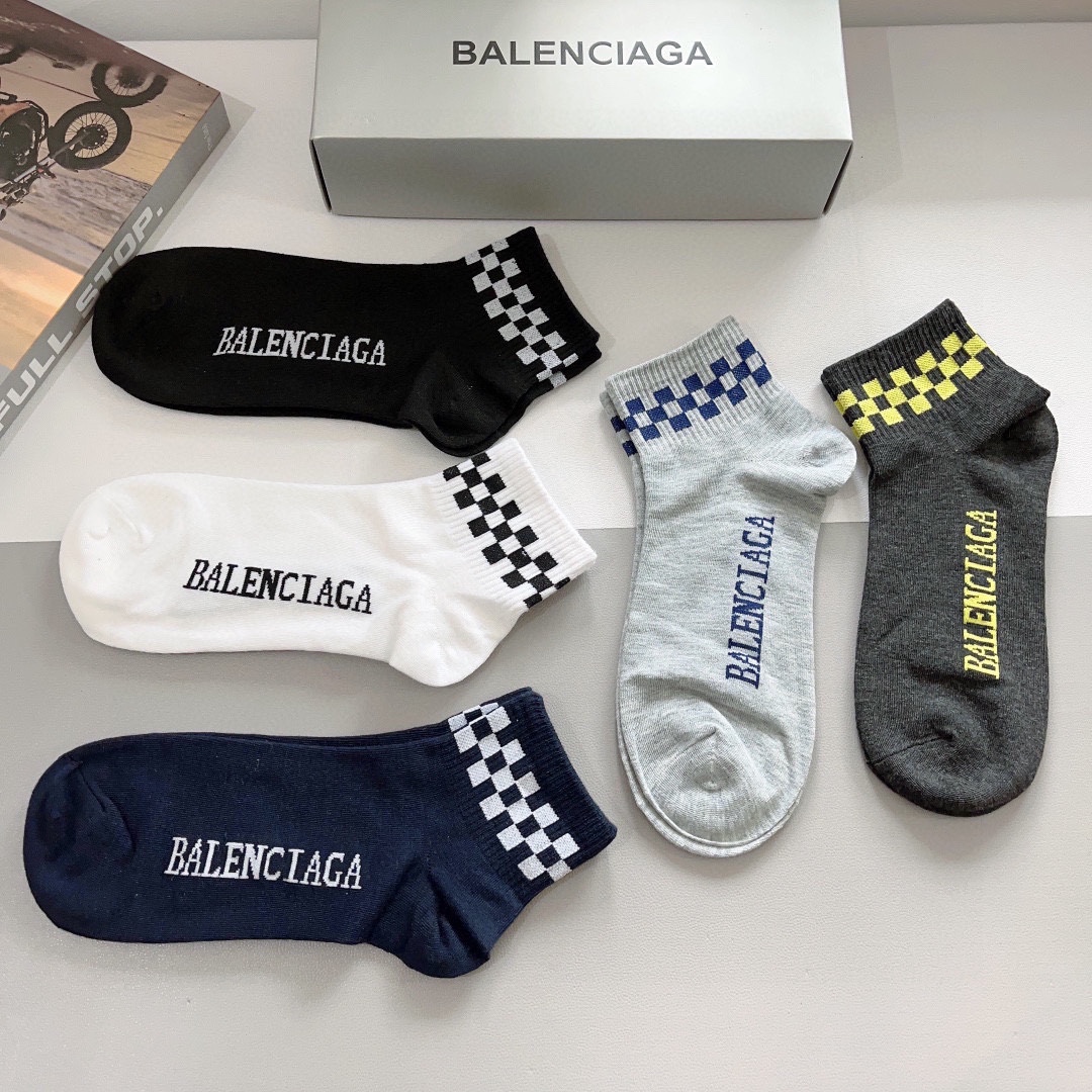 配包装一盒5双BALENCIAGA巴黎世家男款高版本超级柔软短款袜子潮人必不可少的时尚专柜代购袜子搭配起