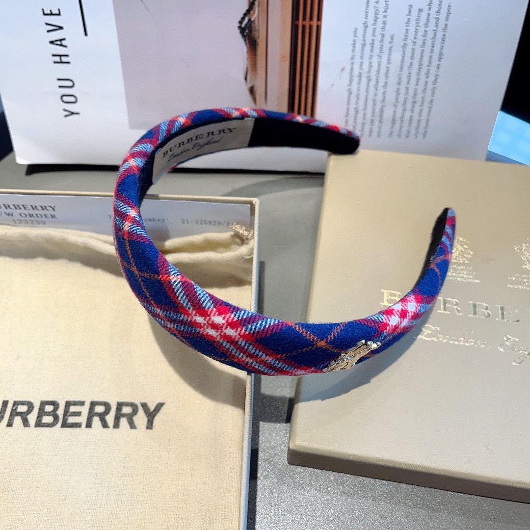 配包装巴宝莉BURBERRY新款发箍客供面料细节全部实拍！非常耐看又百搭适合各种场合搭配！