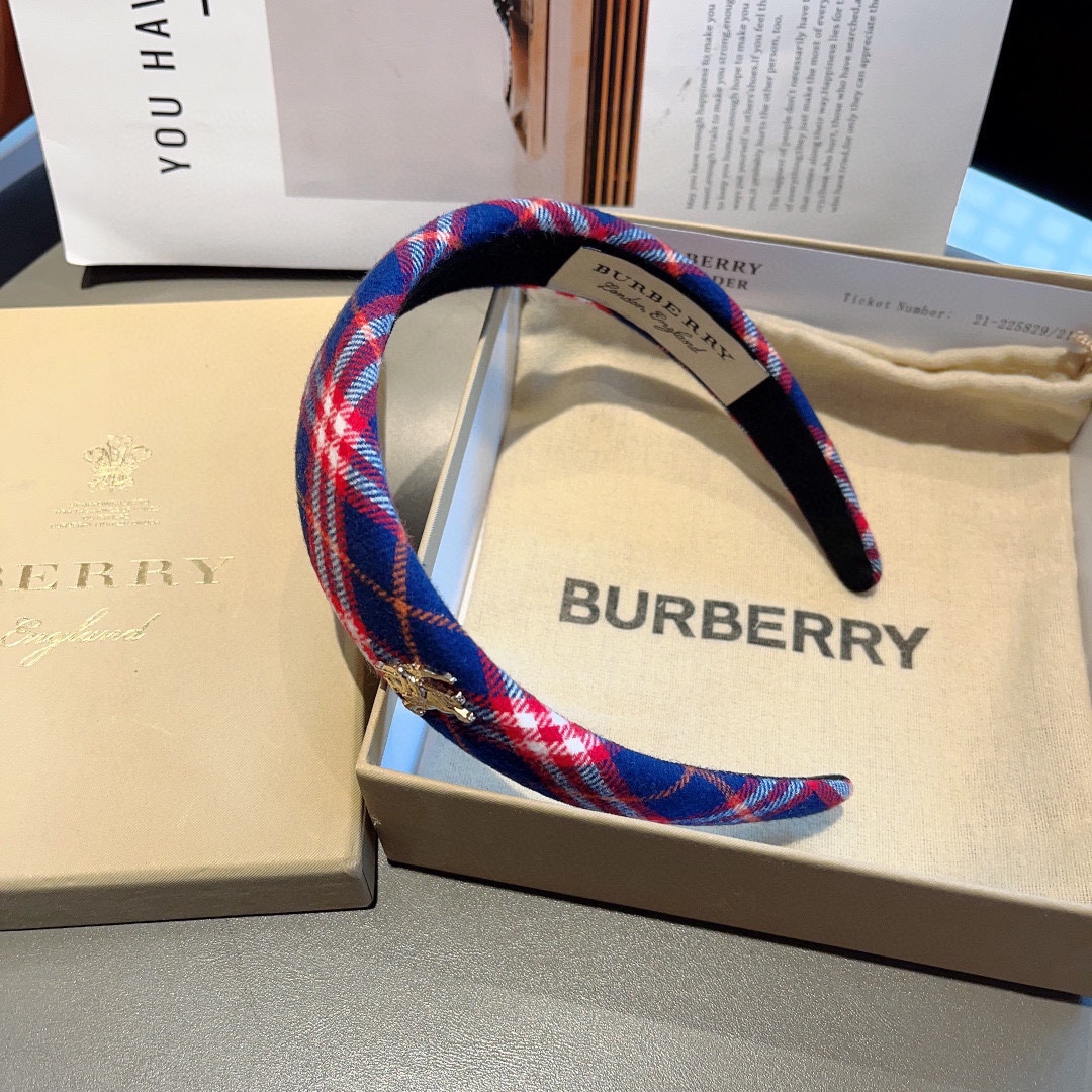 配包装巴宝莉BURBERRY新款发箍客供面料细节全部实拍！非常耐看又百搭适合各种场合搭配！