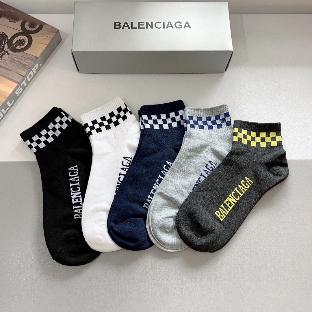 配包装一盒5双BALENCIAGA巴黎世家男款高版本超级柔软短款袜子潮人必不可少的时尚专柜代购袜子搭配起