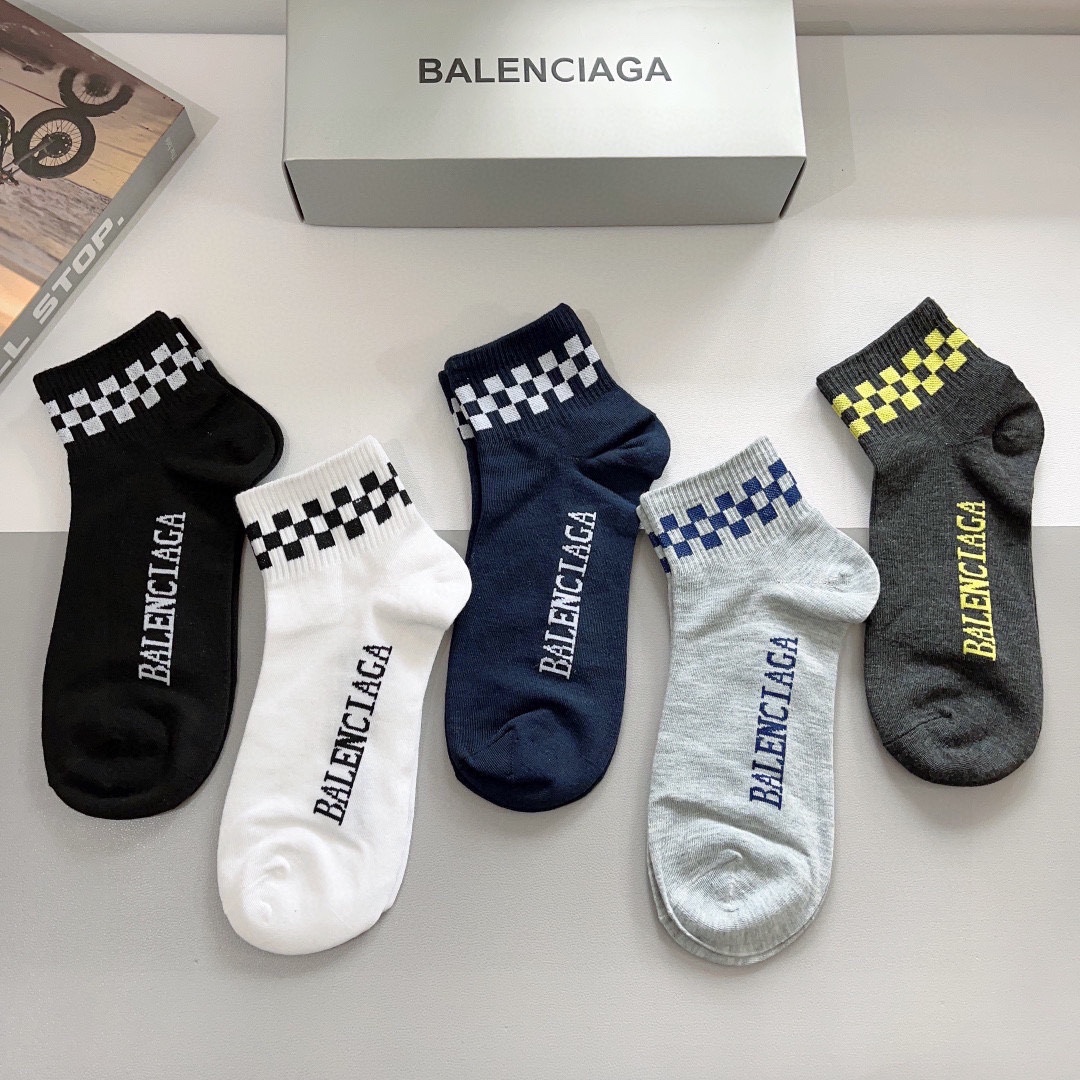 配包装一盒5双BALENCIAGA巴黎世家男款高版本超级柔软短款袜子潮人必不可少的时尚专柜代购袜子搭配起