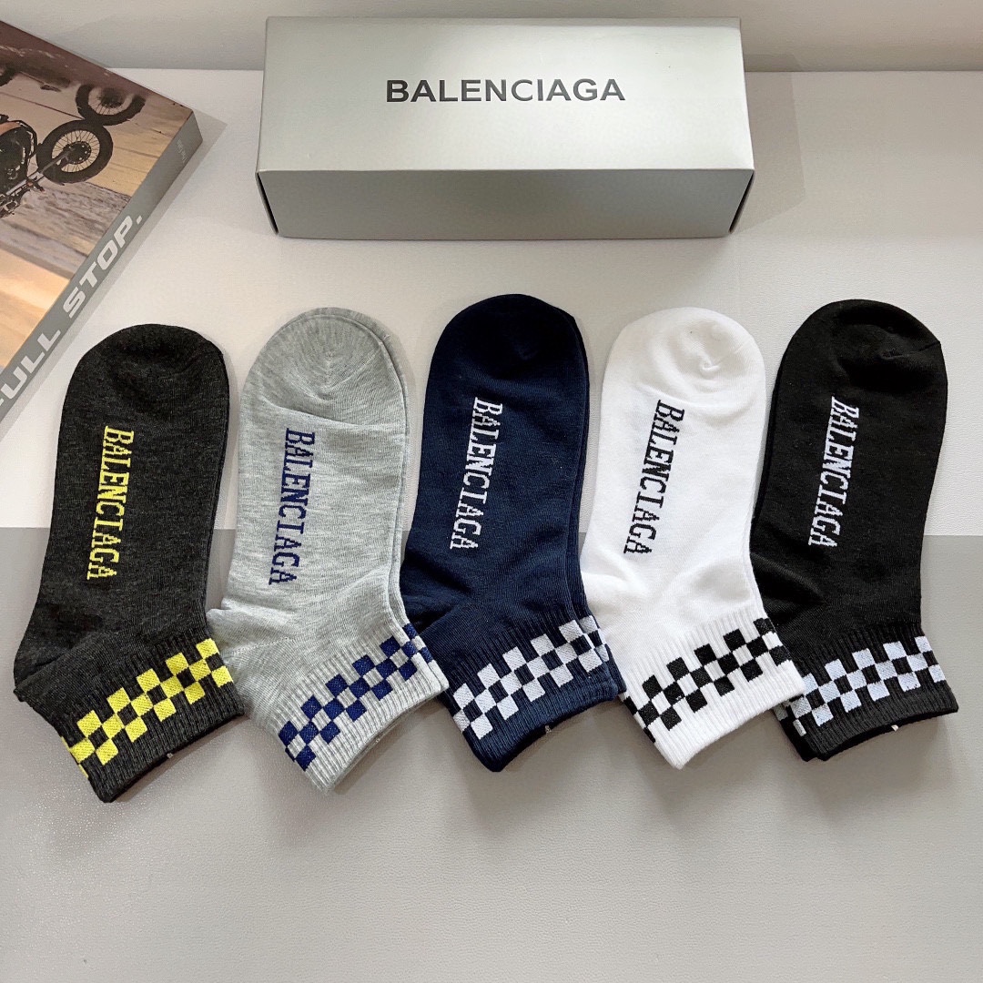 配包装一盒5双BALENCIAGA巴黎世家男款高版本超级柔软短款袜子潮人必不可少的时尚专柜代购袜子搭配起