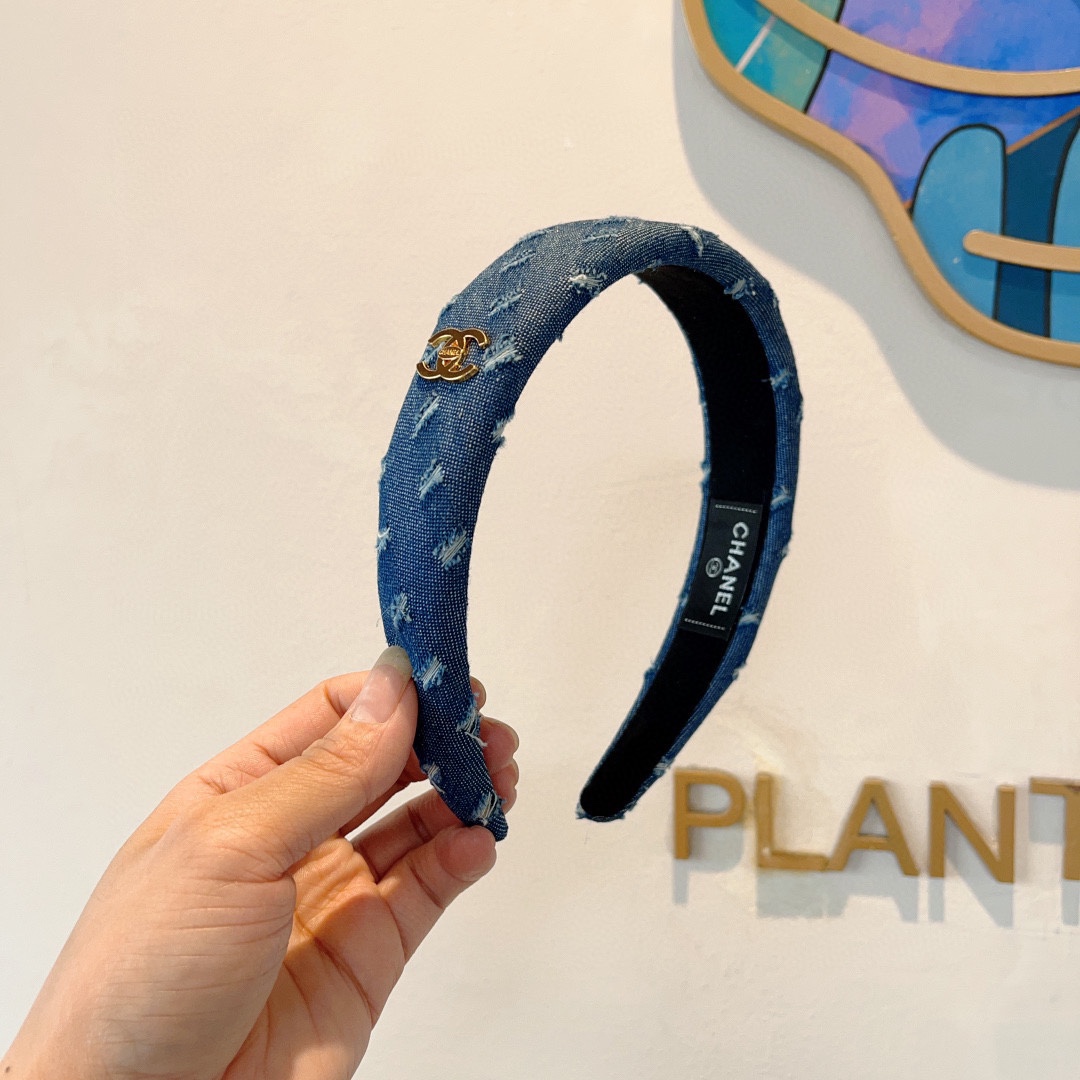 NO:283173,Packaging CHANEL (Chanel) High-end new denim hairbands, fashionable headbands, the latest internet celebrity style is coming to be fashionable and versatile, goddess must-have, multi-color options!  hairpins, hairpins, chanel, chanel, hairpins19860909配包装 CHANEL（香奈儿） 高端新款牛仔布发箍,时尚头箍,网红最新款来袭时尚百搭,女神必入、多色可选！发夹,发夹,chanel,chanel,hairpins,accessory