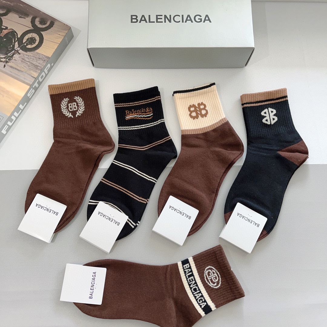 配包装一盒5双BALENCIAGA巴黎世家高版本超级柔软中筒袜子潮人必不可少的时尚专柜代购袜子搭配起来超