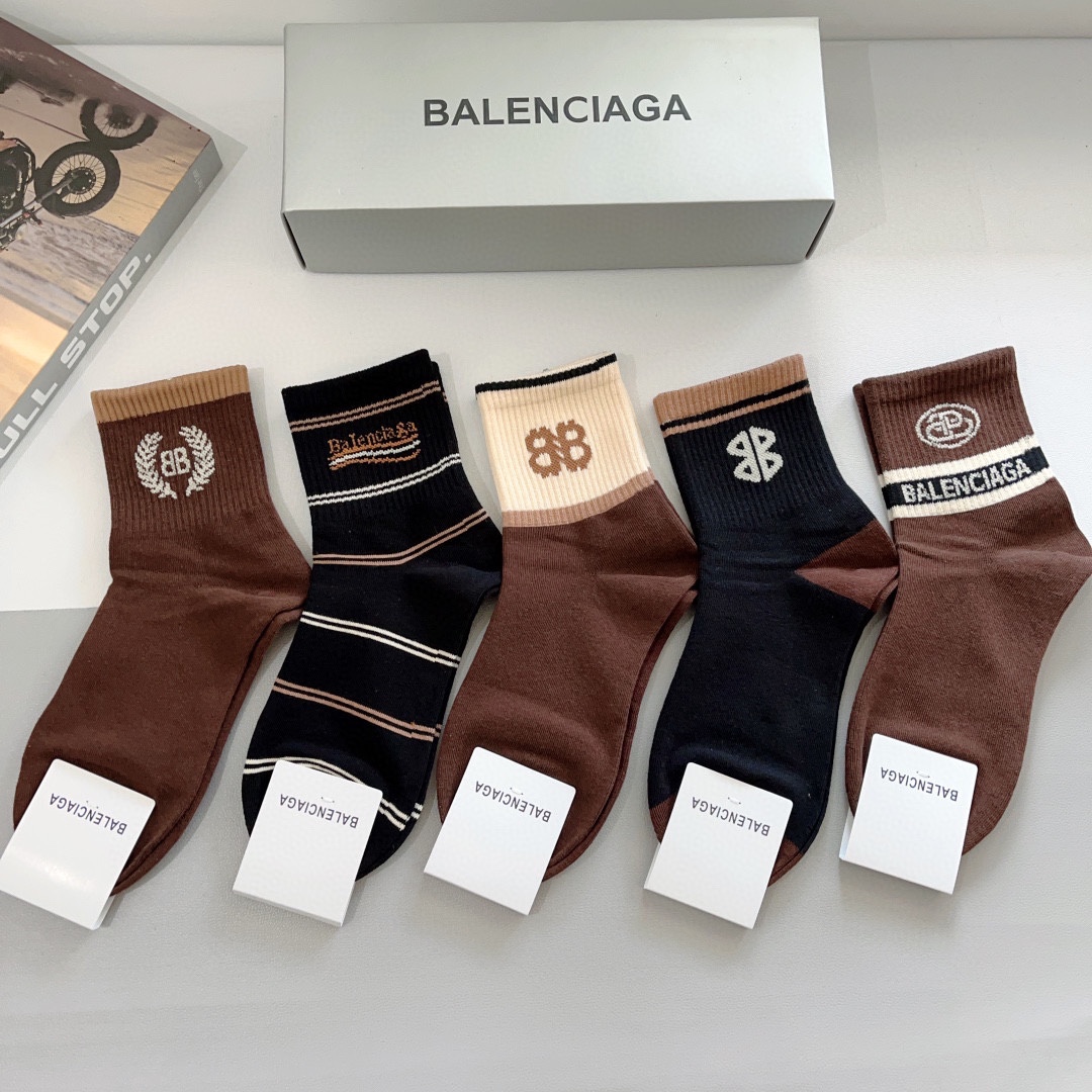 配包装一盒5双BALENCIAGA巴黎世家高版本超级柔软中筒袜子潮人必不可少的时尚专柜代购袜子搭配起来超