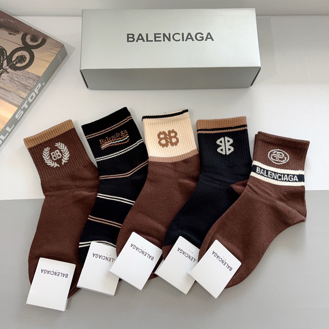 配包装一盒5双BALENCIAGA巴黎世家高版本超级柔软中筒袜子潮人必不可少的时尚专柜代购袜子搭配起来超