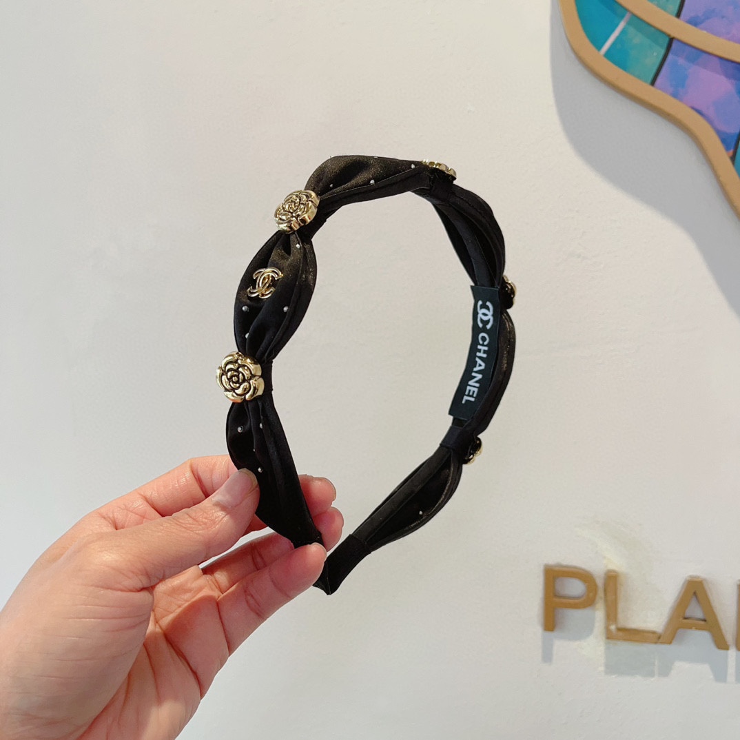 NO:284966,Packaging CHANEL (Chanel) latest small fragrant hairband, retro headband, popular internet celebrity products recommended. It is matched with high-end materials, super exquisite, fashionable and versatile. Hairpins, hairpins, chanel, chanel, hairpins19860909配包装 CHANEL（香奈儿）最新款小香发箍,复古头箍,网红爆款推荐 搭配高端材质,超精致,时尚百搭.发夹,发夹,chanel,chanel,hairpins,accessory