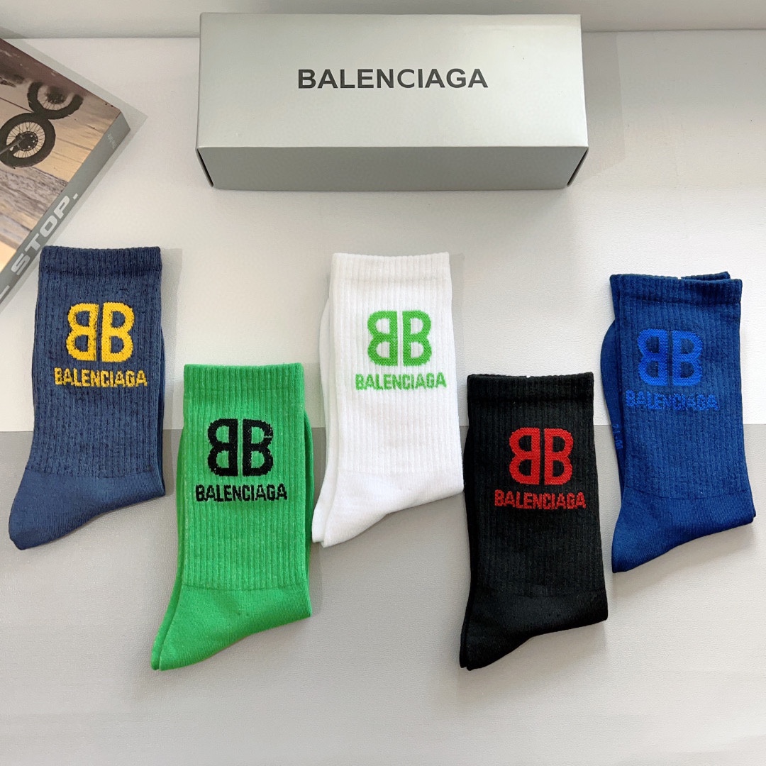 配包装一盒5双BALENCIAGA巴黎世家高版本超级柔软长筒袜子潮人必不可少的时尚专柜代购长筒袜子搭配起