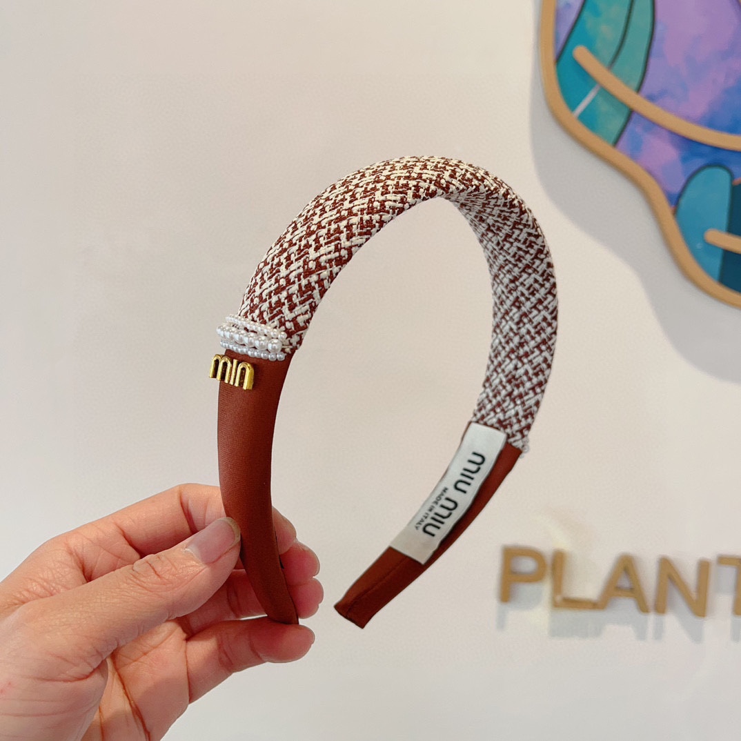 NO:285155,Packaging MIUMIU (Miao Miu) new sweet letter handmade headband, girlish simple and versatile headband, trendy women's essentials, super high-end!  hairpins, hairpins, miumiu, hairpins19860909配包装 MIUMIU（缪缪）新款甜美字母手工制作发箍,少女感简约百搭头箍、潮女必备品,超级的高大上！发夹,发夹,miumiu,hairpins,accessory