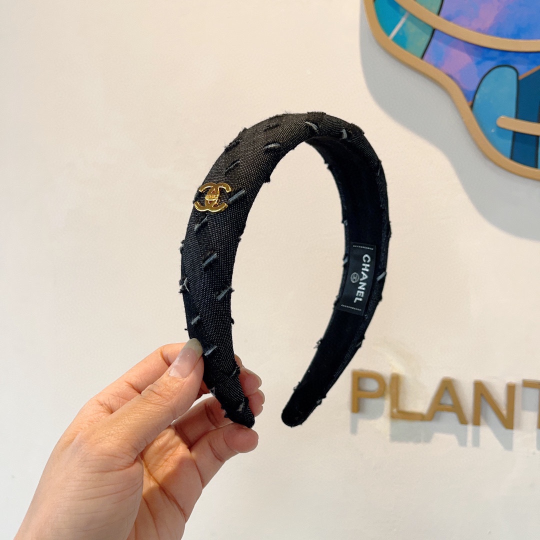 NO:285150,Packaging CHANEL (Chanel) High-end new denim hairbands, fashionable headbands, the latest internet celebrity style is coming to be fashionable and versatile, goddess must-have, multi-color options!  hairpins, hairpins, chanel, chanel, hairpins19860909配包装 CHANEL（香奈儿） 高端新款牛仔布发箍,时尚头箍,网红最新款来袭时尚百搭,女神必入、多色可选！发夹,发夹,chanel,chanel,hairpins,accessory