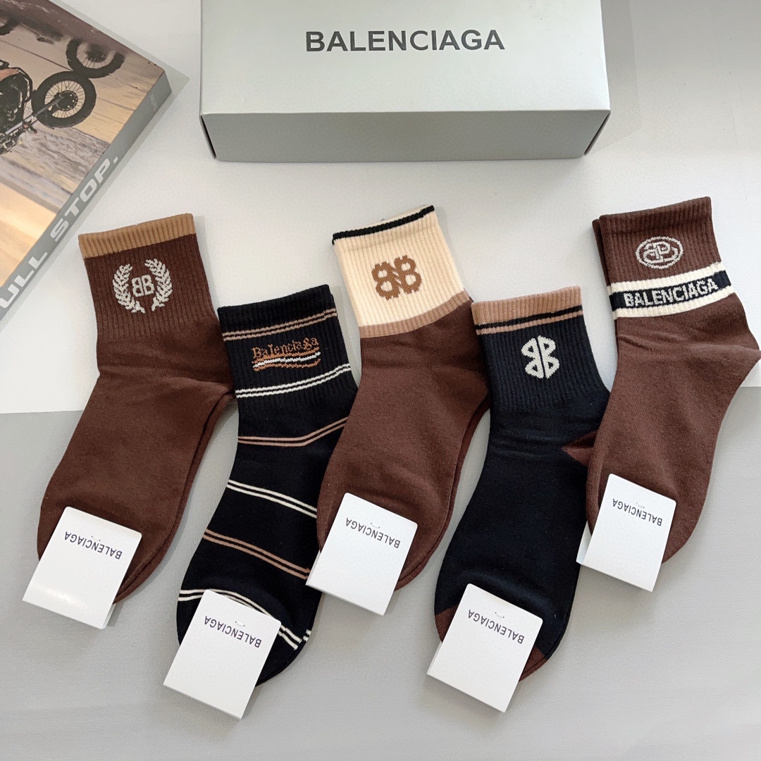 配包装一盒5双BALENCIAGA巴黎世家高版本超级柔软中筒袜子潮人必不可少的时尚专柜代购袜子搭配起来超