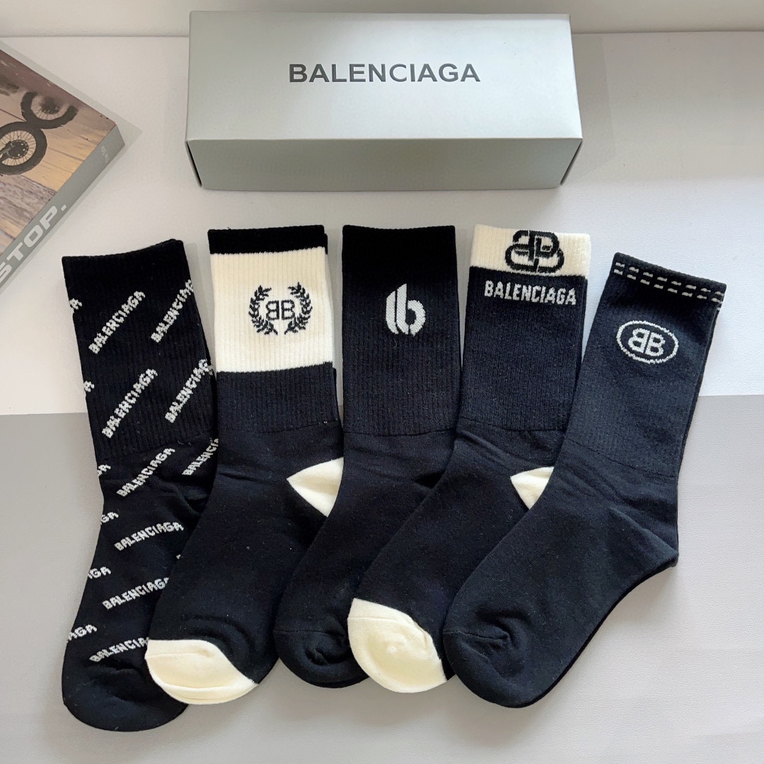 配包装一盒5双BALENCIAGA巴黎世家高版本超级柔软长筒袜子潮人必不可少的时尚专柜代购长筒袜子搭配起