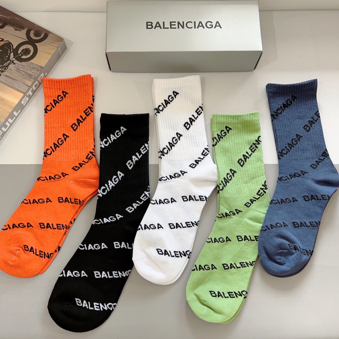 配包装一盒5双BALENCIAGA巴黎世家高版本超级柔软长筒袜子潮人必不可少的时尚专柜代购长筒袜子搭配起