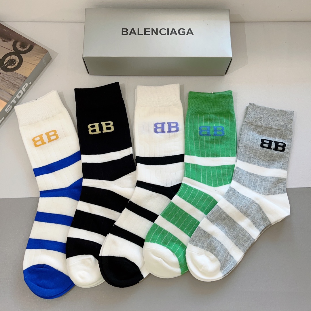 配包装一盒5双BALENCIAGA巴黎世家高版本超级柔软长筒袜子潮人必不可少的时尚专柜代购长筒袜子搭配起