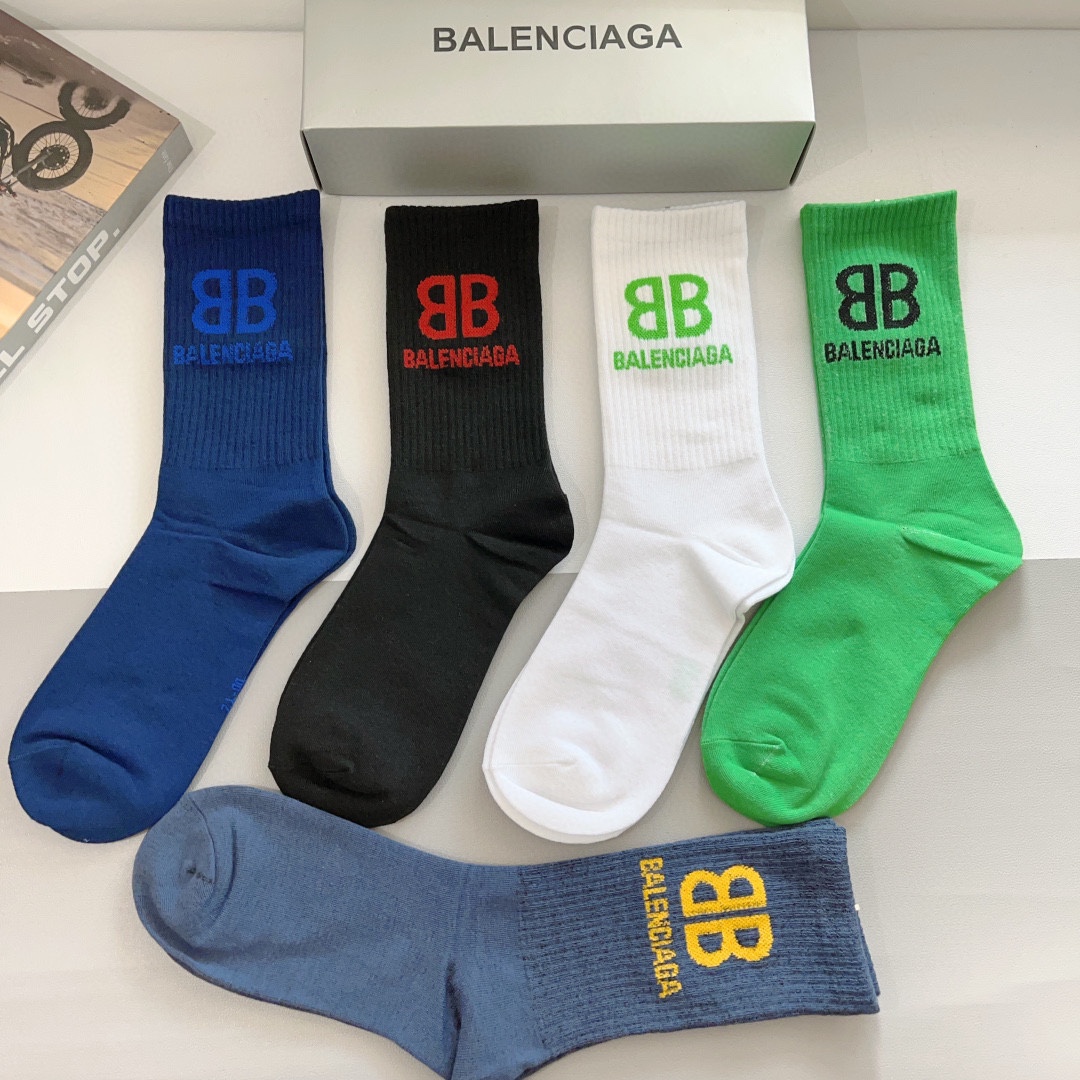 配包装一盒5双BALENCIAGA巴黎世家高版本超级柔软长筒袜子潮人必不可少的时尚专柜代购长筒袜子搭配起