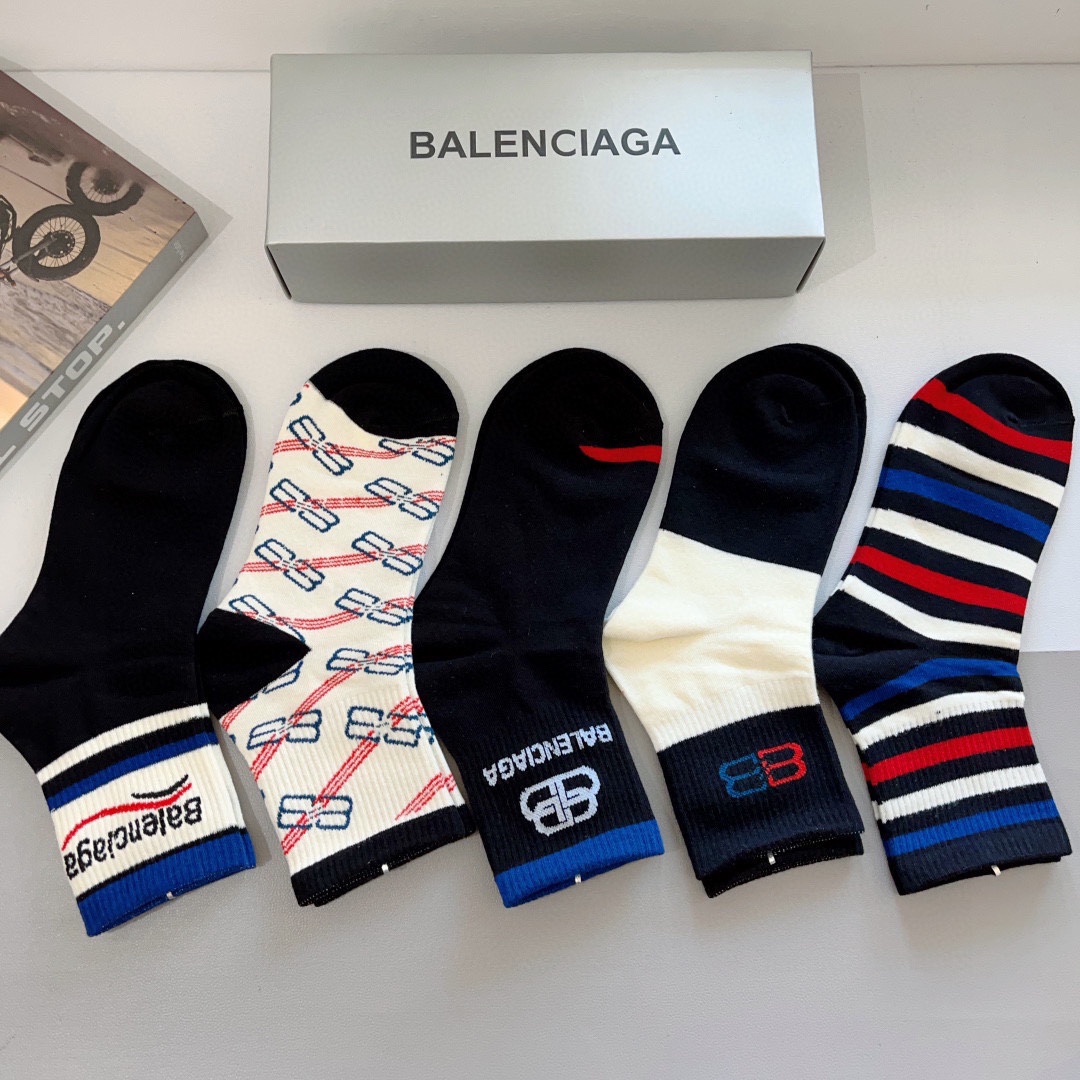 配包装一盒5双BALENCIAGA巴黎世家高版本超级柔软中筒袜子潮人必不可少的时尚专柜代购袜子搭配起来超