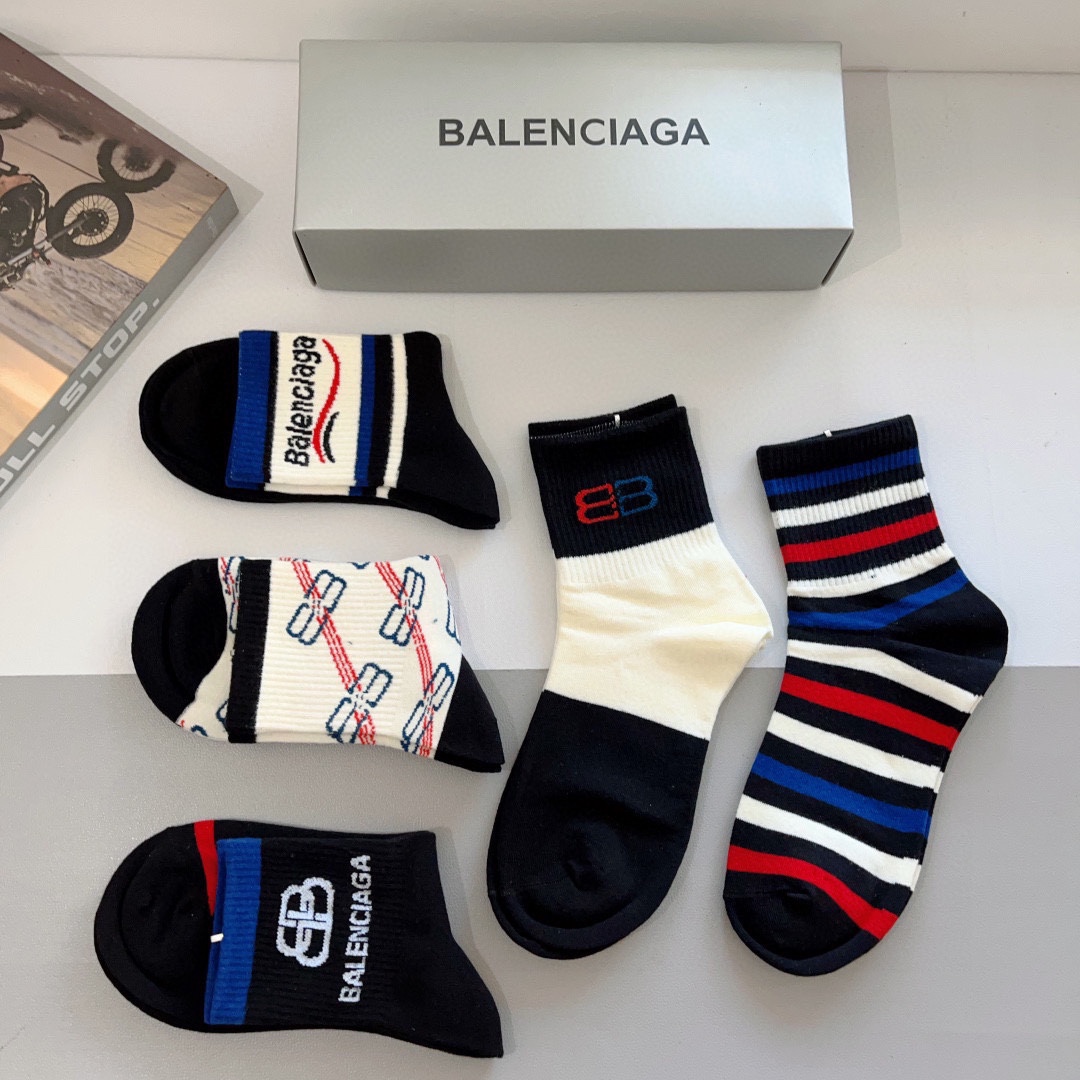 配包装一盒5双BALENCIAGA巴黎世家高版本超级柔软中筒袜子潮人必不可少的时尚专柜代购袜子搭配起来超