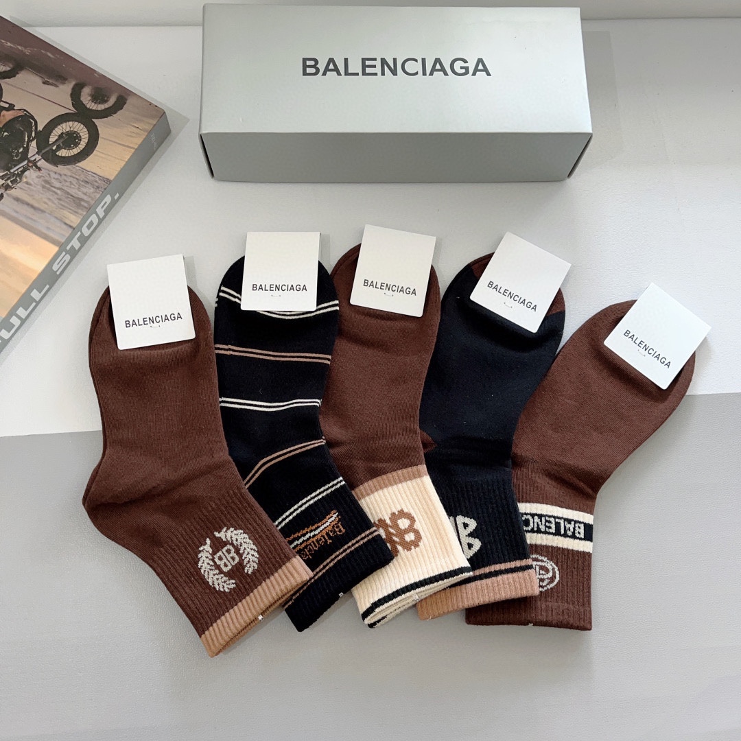 配包装一盒5双BALENCIAGA巴黎世家高版本超级柔软中筒袜子潮人必不可少的时尚专柜代购袜子搭配起来超