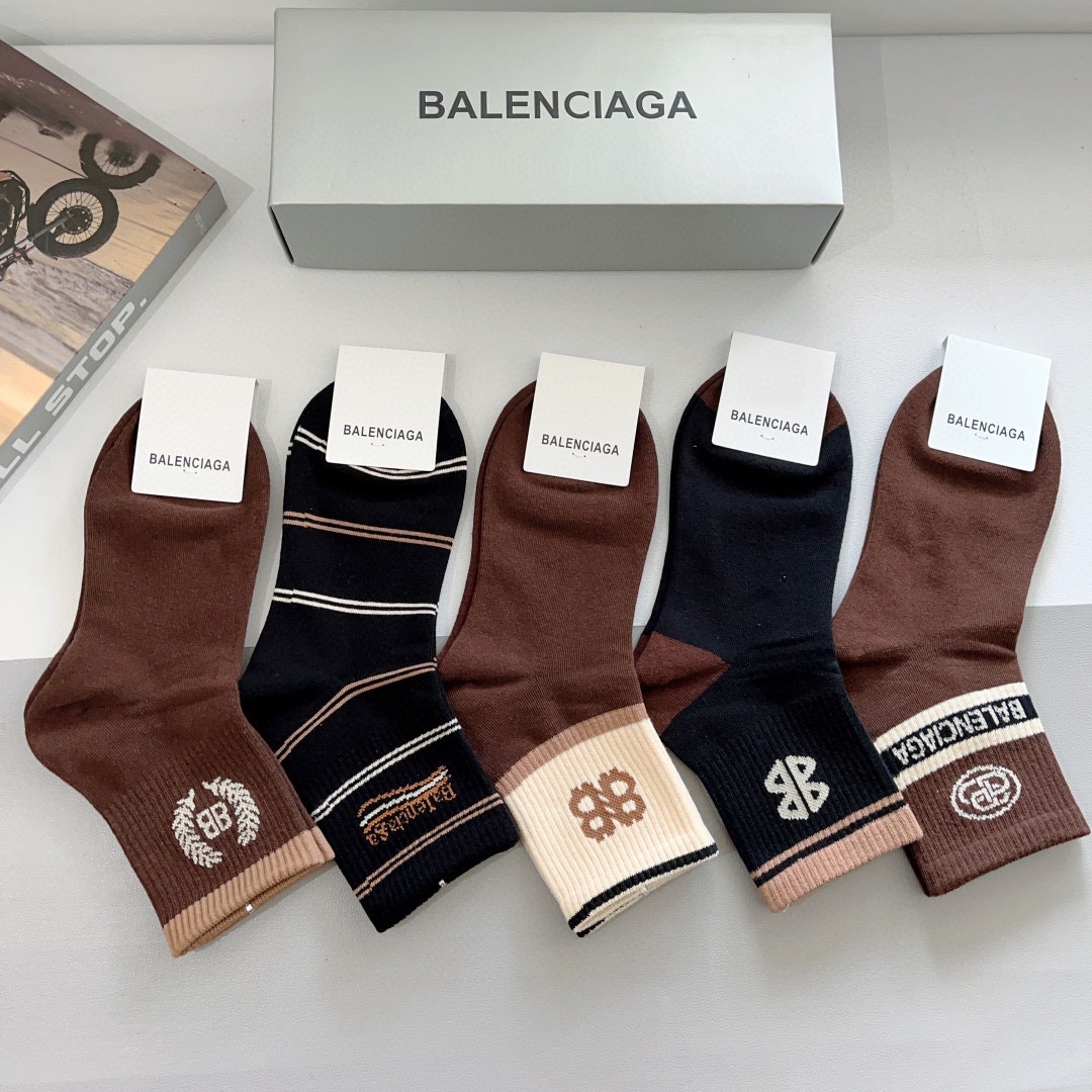 配包装一盒5双BALENCIAGA巴黎世家高版本超级柔软中筒袜子潮人必不可少的时尚专柜代购袜子搭配起来超