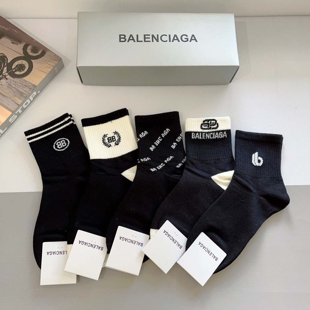 配包装一盒5双BALENCIAGA巴黎世家高版本超级柔软中筒袜子潮人必不可少的时尚专柜代购袜子搭配起来超