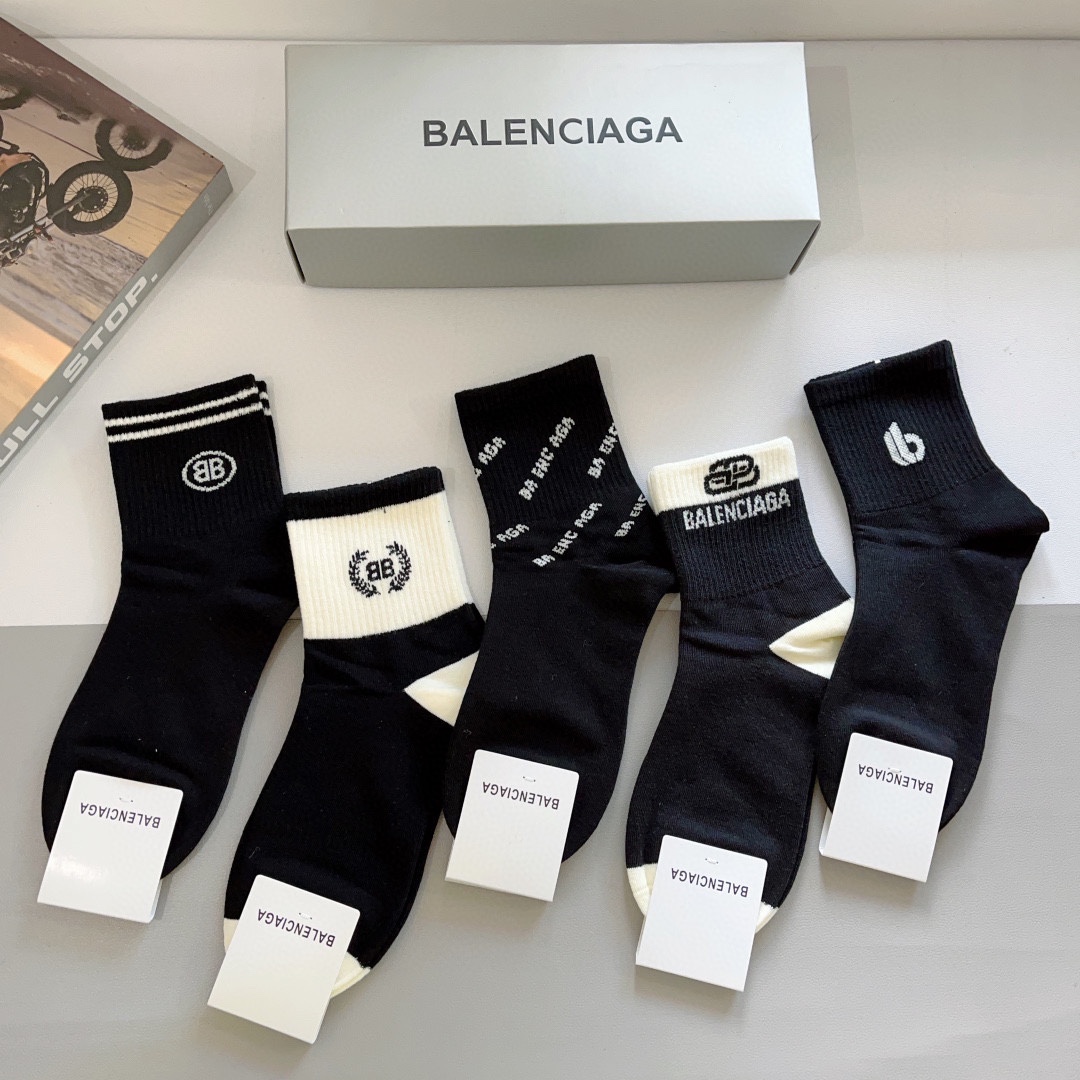 配包装一盒5双BALENCIAGA巴黎世家高版本超级柔软中筒袜子潮人必不可少的时尚专柜代购袜子搭配起来超