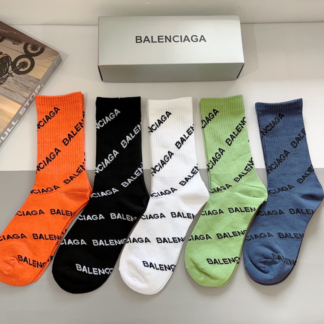 配包装一盒5双BALENCIAGA巴黎世家高版本超级柔软长筒袜子潮人必不可少的时尚专柜代购长筒袜子搭配起