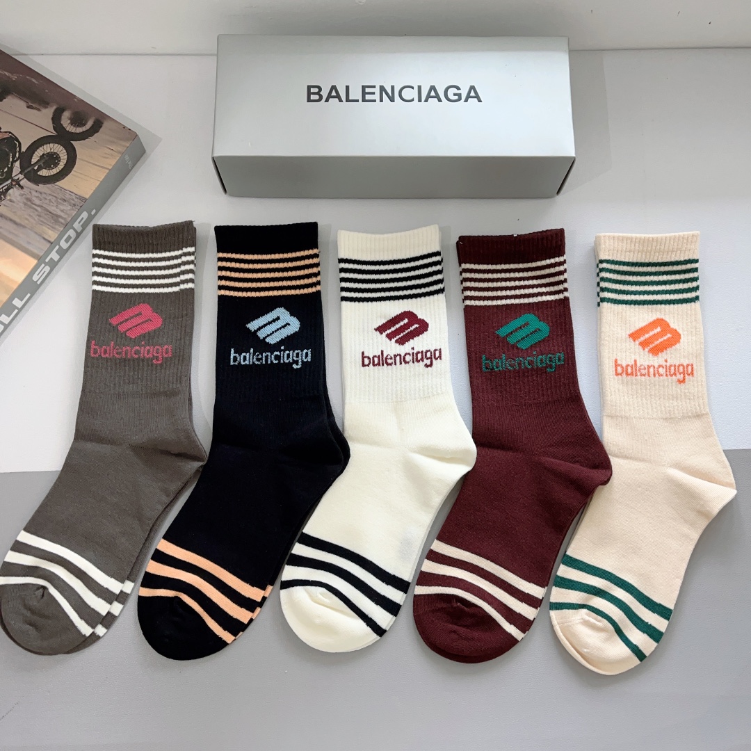 配包装一盒5双BALENCIAGA巴黎世家高版本超级柔软长筒袜子潮人必不可少的时尚专柜代购长筒袜子搭配起