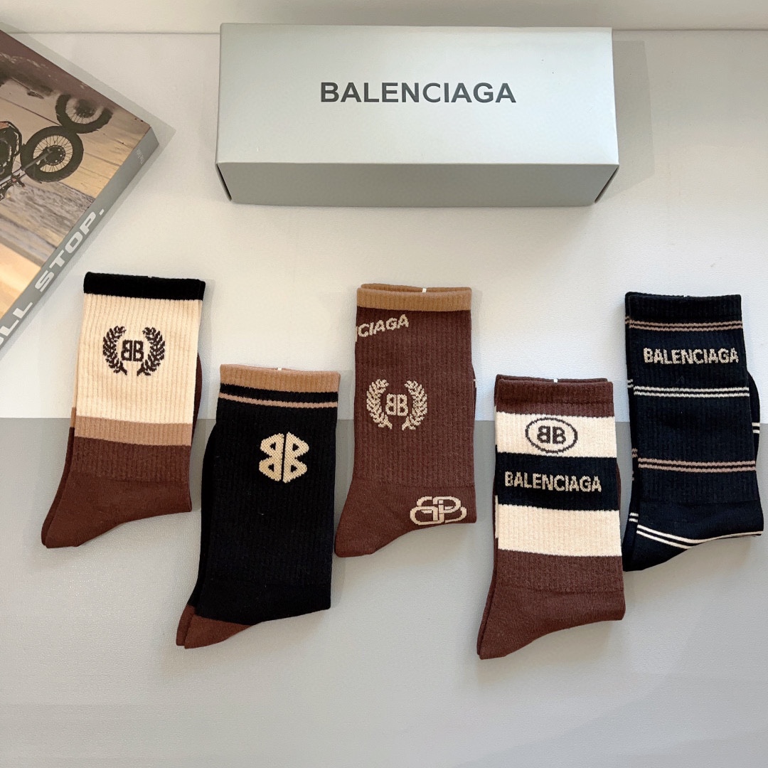 配包装一盒5双BALENCIAGA巴黎世家高版本超级柔软长筒袜子潮人必不可少的时尚专柜代购长筒袜子搭配起