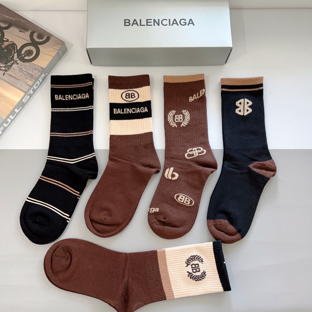 配包装一盒5双BALENCIAGA巴黎世家高版本超级柔软长筒袜子潮人必不可少的时尚专柜代购长筒袜子搭配起