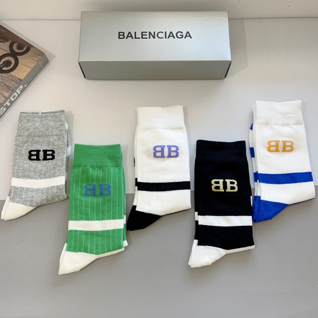 配包装一盒5双BALENCIAGA巴黎世家高版本超级柔软长筒袜子潮人必不可少的时尚专柜代购长筒袜子搭配起