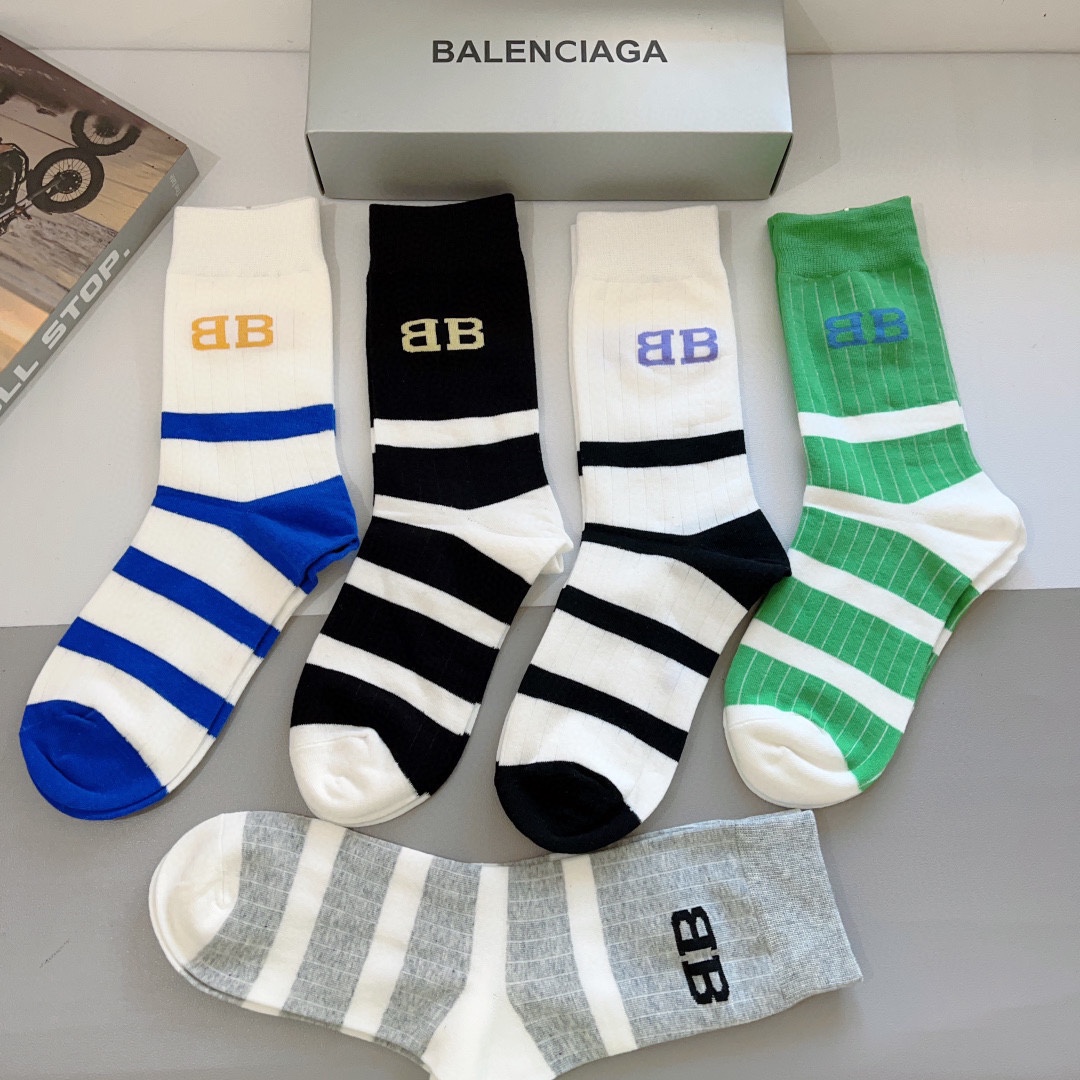 配包装一盒5双BALENCIAGA巴黎世家高版本超级柔软长筒袜子潮人必不可少的时尚专柜代购长筒袜子搭配起