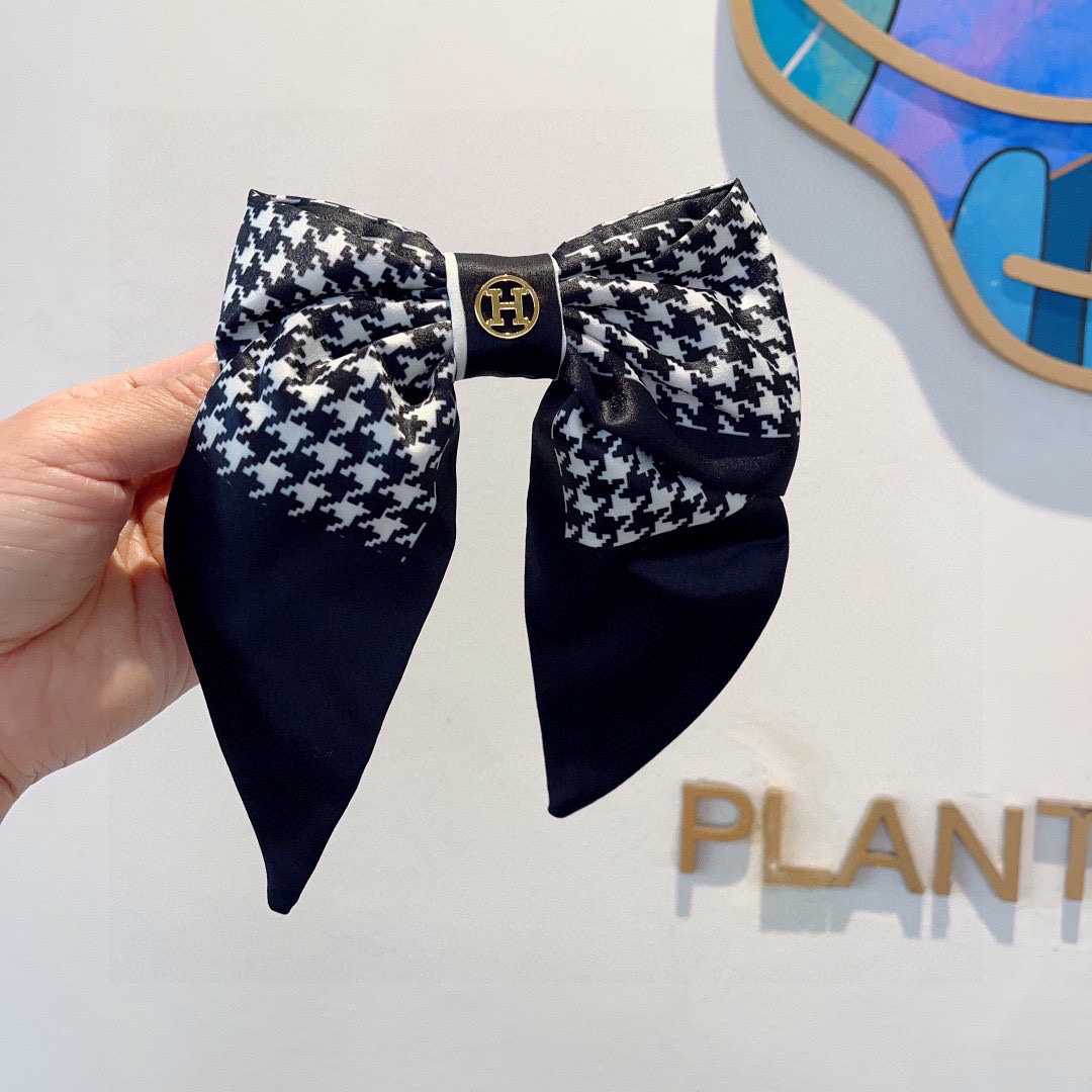 Retro Butterfly Packaging: Hermes Tie and Slingshot Clips on p. 95 - 图片 3