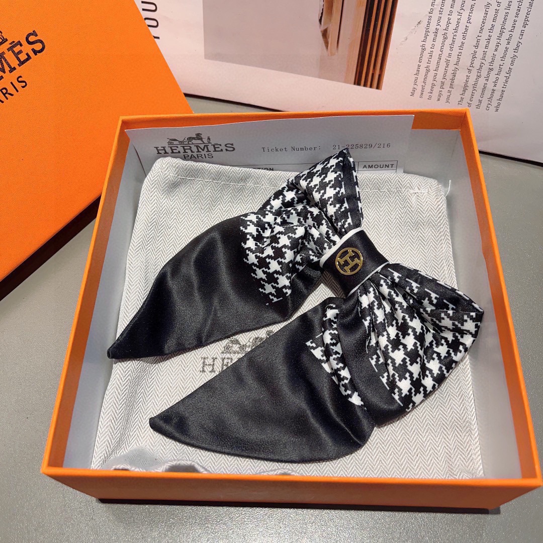 Retro Butterfly Packaging: Hermes Tie and Slingshot Clips on p. 95 - 图片 6