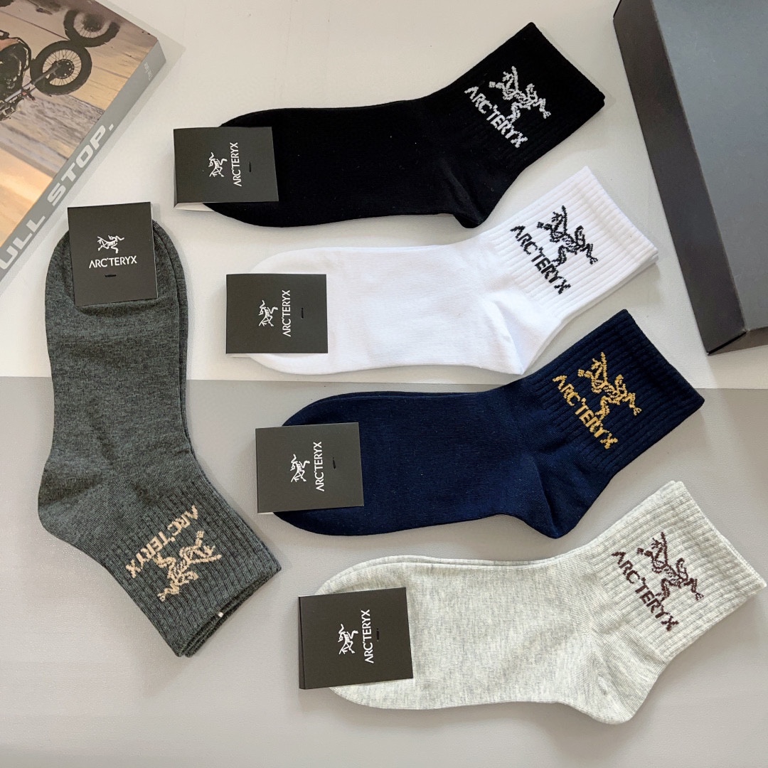 ARC’TERYX New Man’s Socks Packaging: 5 Pairs per Box, Red-Sync Classic Logo Design. - 图片 7