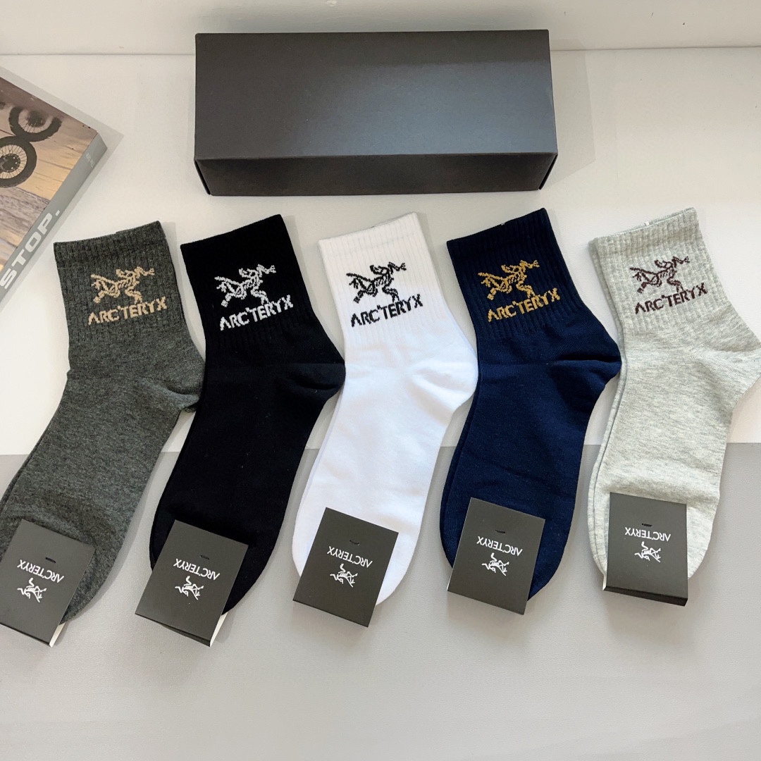 ARC’TERYX New Man’s Socks Packaging: 5 Pairs per Box, Red-Sync Classic Logo Design. - 图片 2