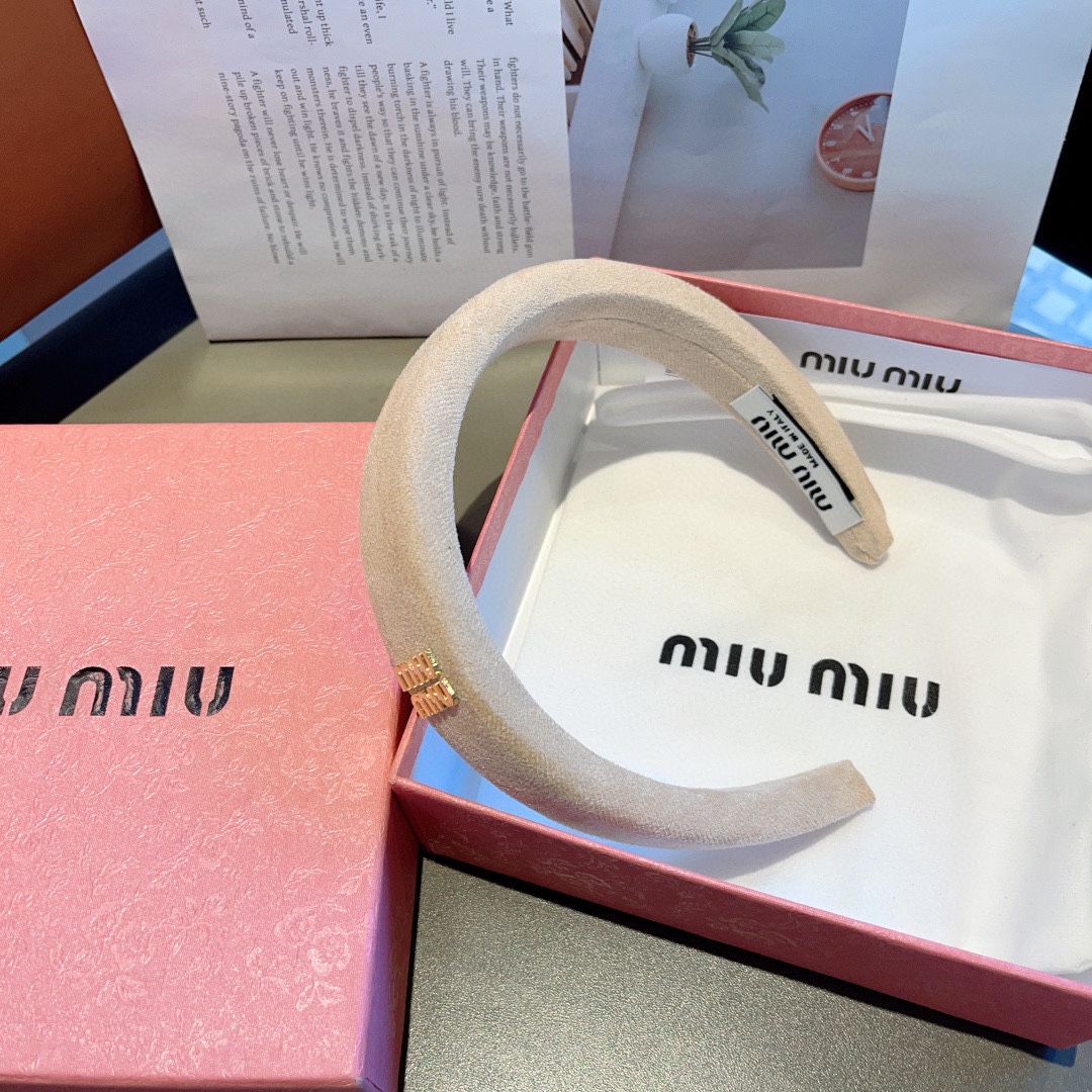 MIUMIU缪缪新款甜美字母手工制作发箍少女感简约百搭头箍潮女必备品超级的高大上！多色可选