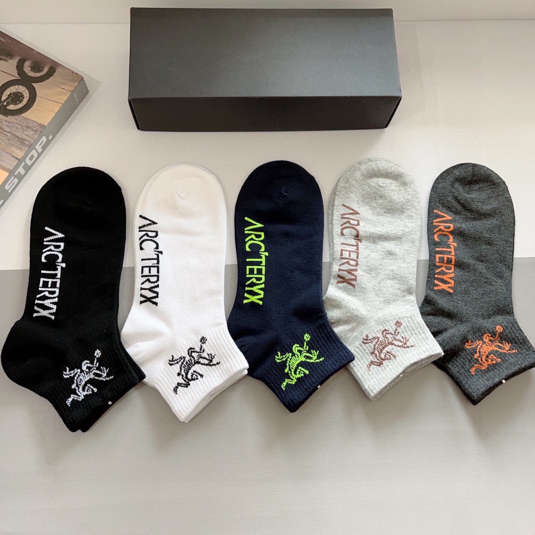 ARC’TERYX 2024 Spring New Flaming Ship Socks Packaging: 5 Pairs per Box - 图片 4