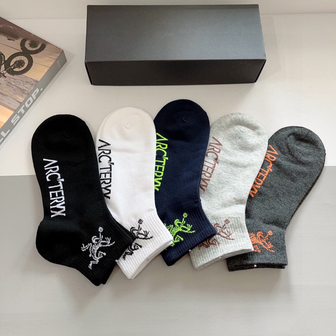 ARC’TERYX 2024 Spring New Flaming Ship Socks Packaging: 5 Pairs per Box - 图片 3