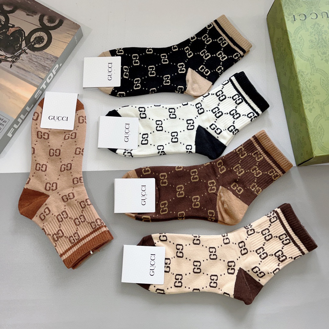 （一盒5双）
GUCCI 古奇 新款中筒袜子！，经典GG字母、专柜同步中筒袜子，💛大牌出街，潮人必备🔥超