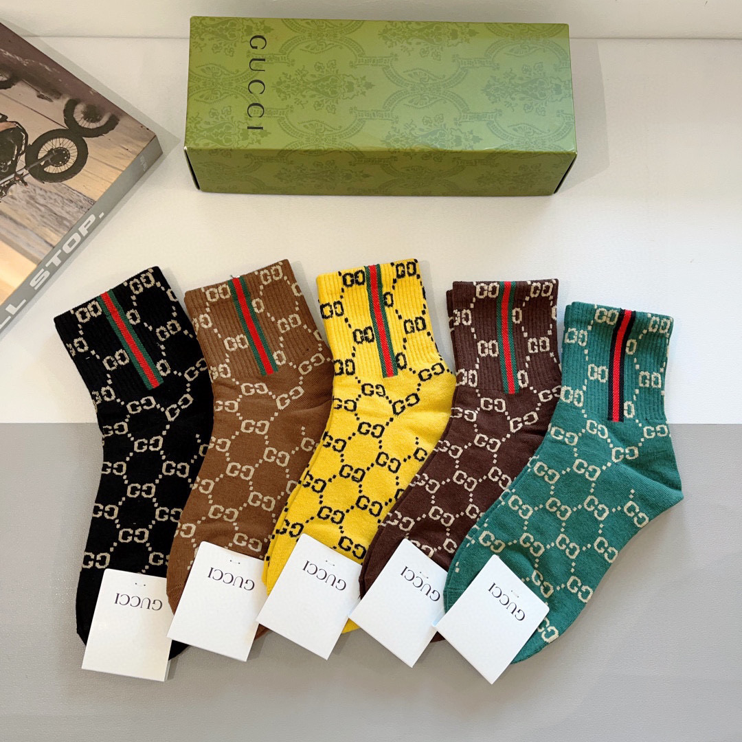 NO:294372,Packaging (one box of 5 pairs) GUCCI new mid-tube socks!  Pure cotton fabric, hot patterns, counter synchronous socks, big brands on the street, trendy people must have super easy to match socks, stockings, socks, gucci, socks19860909配包装（一盒5双） GUCCI 古奇 新款中筒袜子！纯棉面料,火爆图案,专柜同步袜子,大牌出街,潮人必备超好搭袜子,丝袜,袜子,gucci,socks,accessory