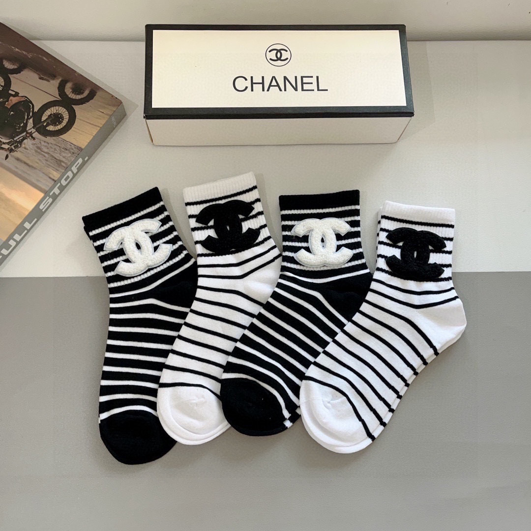 NO:294424,Packaging (one box of 4 pairs) CHANEL Classic Socks High-version Pure Cotton Small Flavor Double C Embroidery C Embroidery Cloth Sticker Logo Medium Socks, Flash Sale Ordinary Goods in the Market, Special Simultaneous Socks Brands Going on the Street, Trendy People Must Have, Super Easy Socks, Stockings, Socks, Chanel, Chanel, Socks19860909配包装（一盒4双） CHANEL 香奈儿经典袜子高版本纯棉小香风双C刺绣布贴logo中筒袜、秒杀市场普通货,专柜同步袜子大牌出街,潮人必备,超好搭袜子,丝袜,袜子,chanel,chanel,socks,accessory