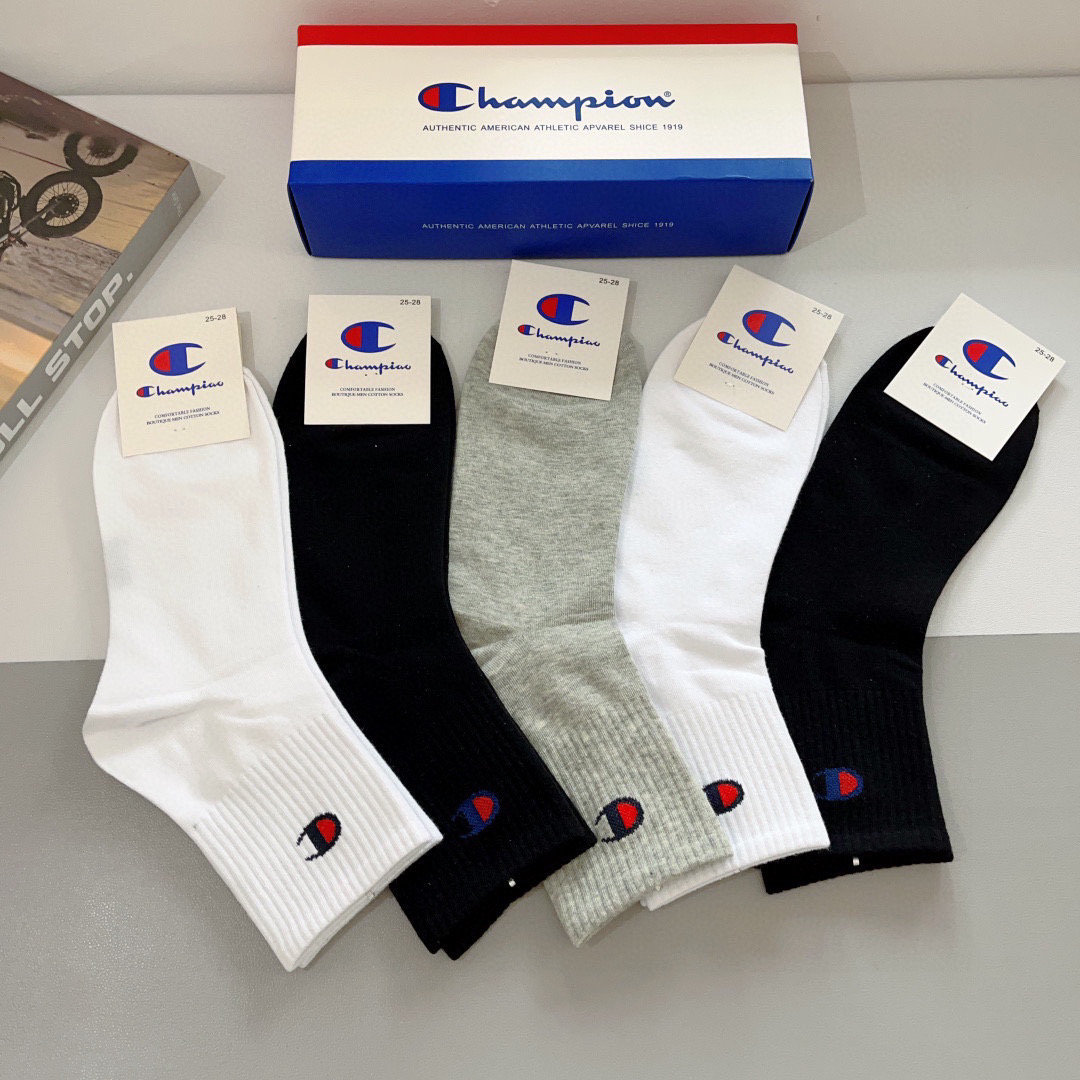 2023 Champion Socks: 5 Pairs per Box with Matching Stockings and Card - 图片 3