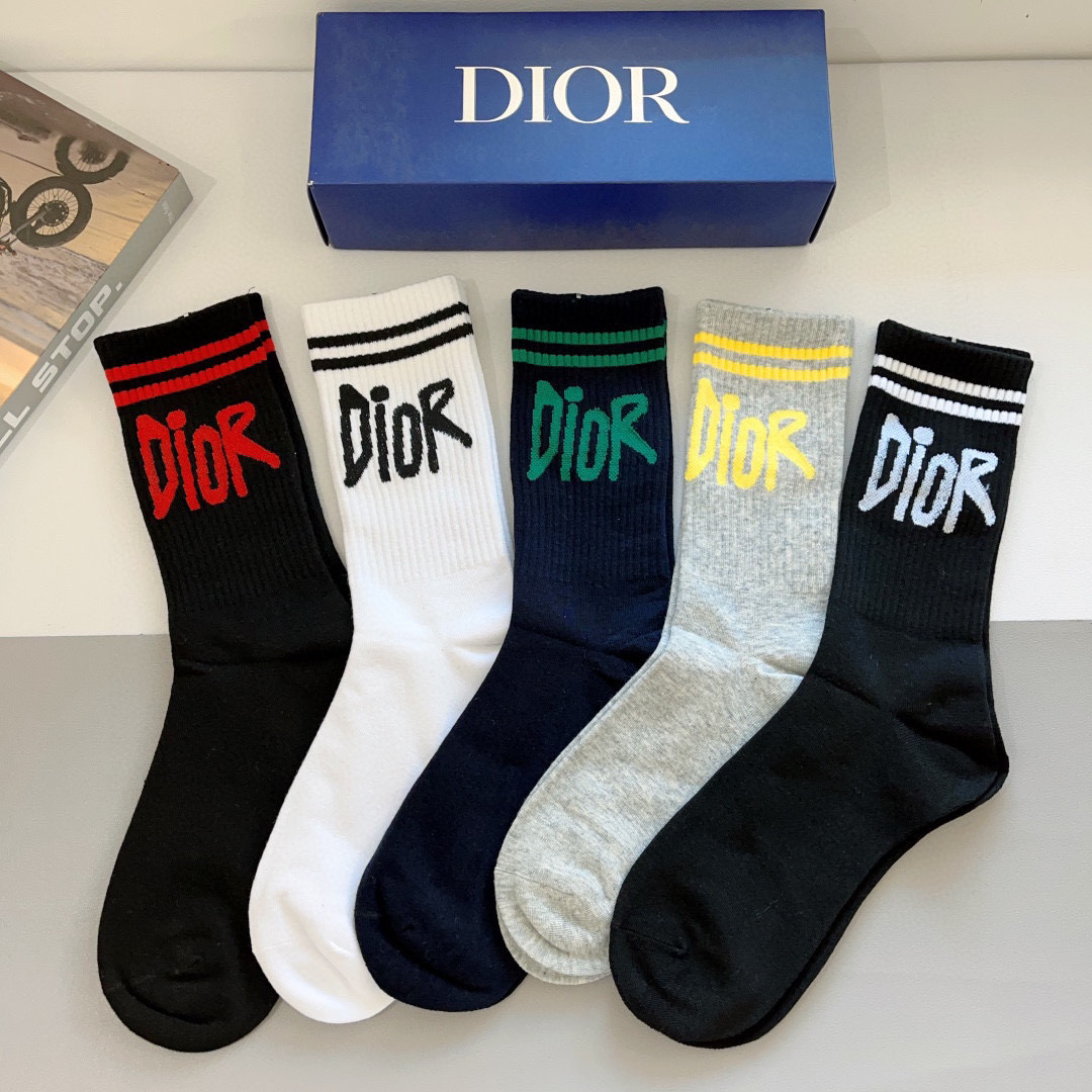 NO:294932,Packaging (5 pairs per box) Dior new style of men and women's same long tube socks!  Pure cotton fabric, hot D letter pattern, counter synchronous socks, big brands on the street, trendy people must have super versatile socks, stockings, socks, dior, dior, socks19860909配包装（一盒5双） Dior 迪奥 新款男女同款长筒袜子！纯棉面料,火爆Ｄ字母图案,专柜同步袜子,大牌出街,潮人必备超百搭袜子,丝袜,袜子,dior,dior,socks,accessory