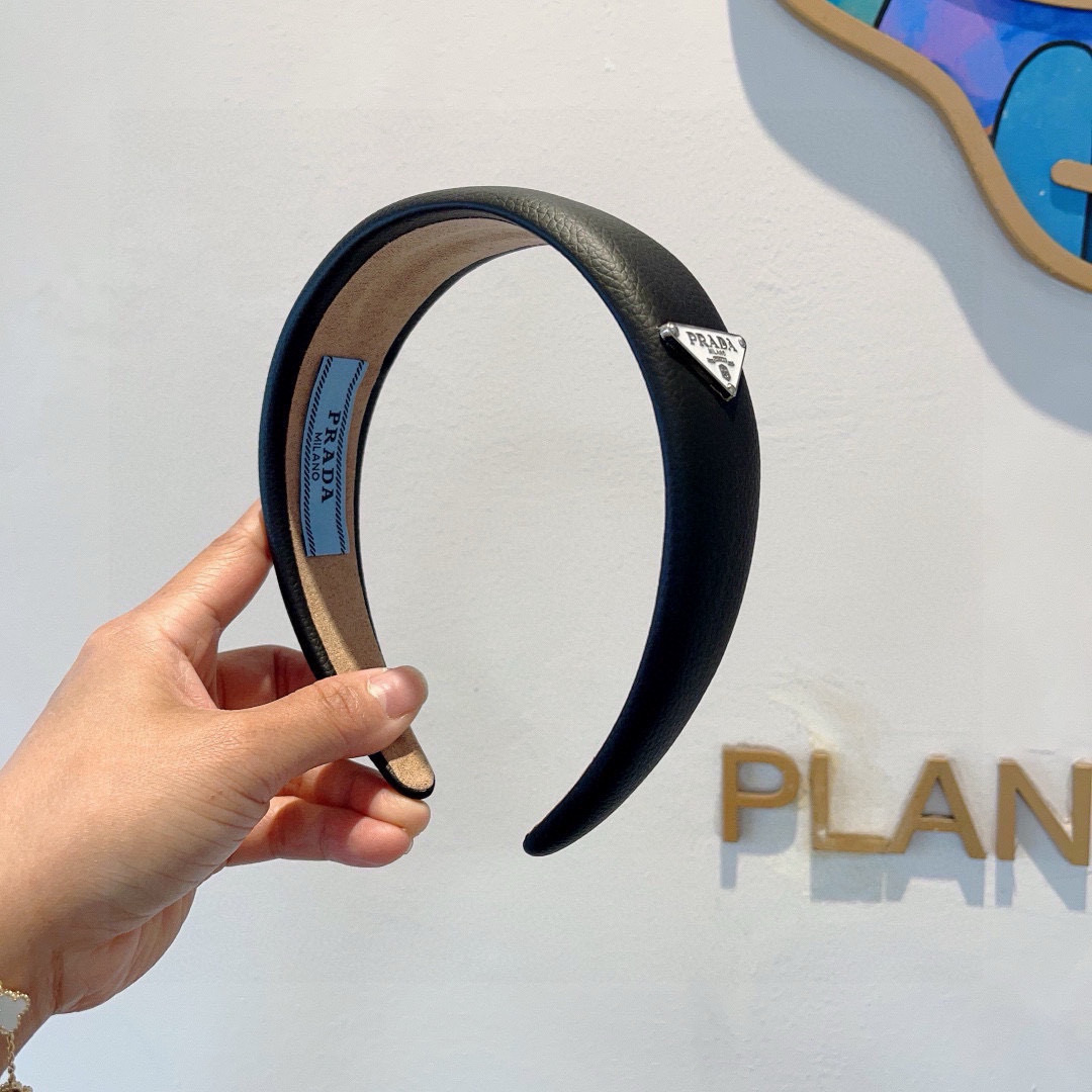 PRADA Packaging: Reversing Triangulation in New Twilight with List and Attire. - 图片 2