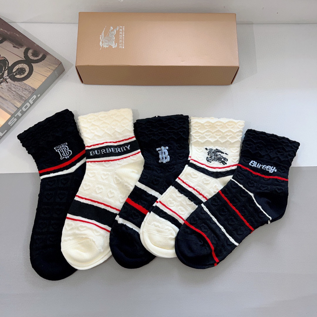 NO:297537,Packaging (5 pairs per box) BURBERRY Burberry classic letter logo mid-tube socks, unique and fashionable and versatile,!  You deserve combed cotton fabric, super soft material, comfortable and breathable patches, stockings, socks, burberry, burberry, socks19860909配包装（一盒5双）  BURBERRY 巴宝莉经典字母logo中筒袜子,个性时尚百搭款,！你值得拥有哦精梳棉面料,超柔软材质,舒适透气补子,丝袜,袜子,burberry,burberry,socks,accessory
