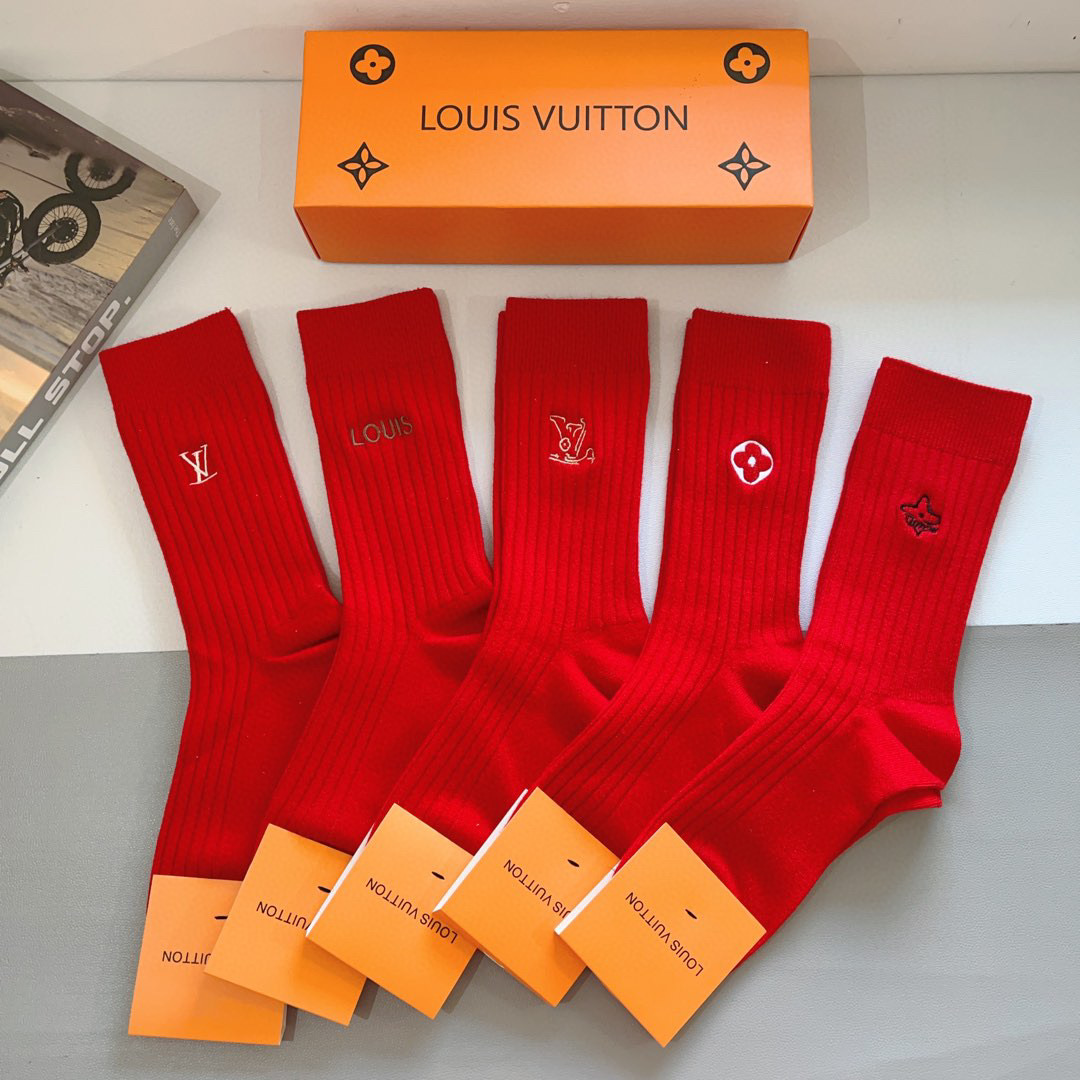 NO:297585,Packaging (one box of 5 pairs) LV Louis Vuitton Super hot embroidery hot small items, pure cotton fabric, must-have for trendy people Hot products, classic letter logo mid-tube stockings, personalized fashionable and versatile style, you deserve to have combed cotton fabric, super soft material, comfortable and breathable, fashionable and versatile style Tough, stockings, socks, louis vuitton, louis vuitton, socks19860909配包装（一盒5双）  LV 路易威登 超火刺绣红红火火小单品,纯棉面料,潮人必备 爆款,经典字母logo中筒袜,个性时尚百搭款,你值得拥有哦精梳棉面料,超柔软材质,舒适透气,时尚百搭款 补子,丝袜,袜子,louis vuitton,louis vuitton,socks,accessory