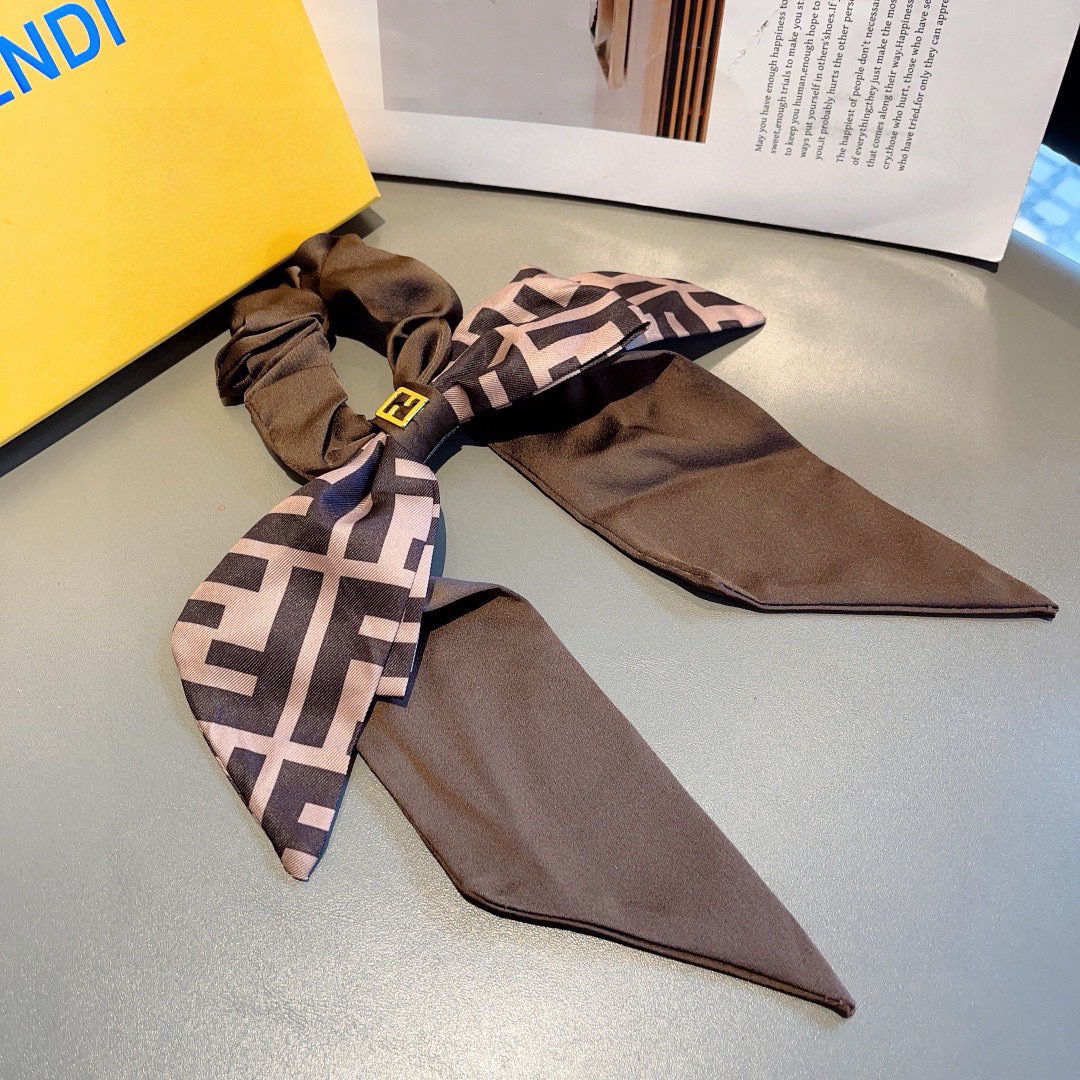 Luxury Packaging for FENDI: Classic Design with High-End Quality and Retro Charm - 图片 3