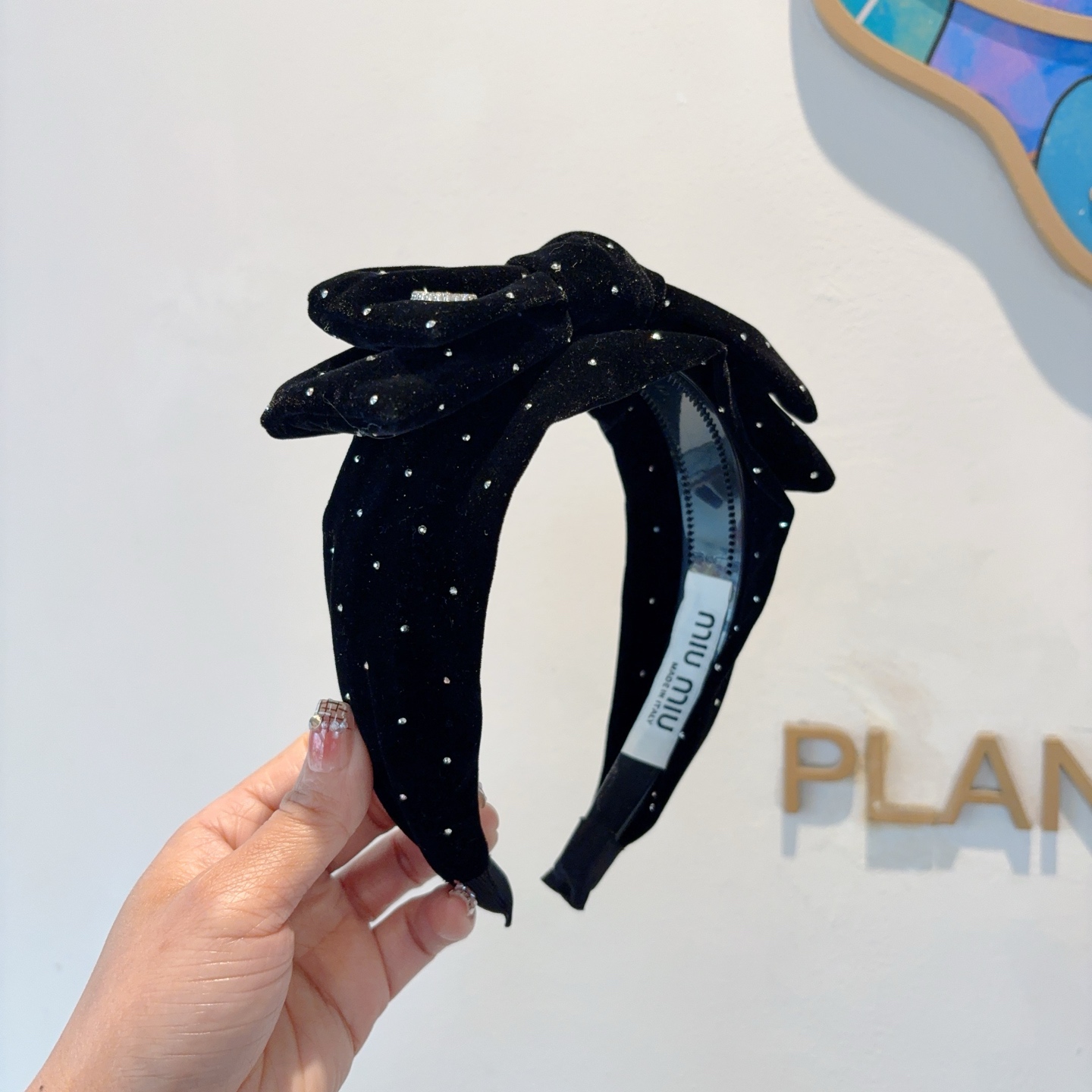 NO:300615,Packaging MIUMIU (Miao Miao) classic new bow handmade headband, original single product, simple and versatile, a must-have for trendy women, super high-end!  hairpins, hairpins, miumiu, hairpins19860909配包装 MIUMIU（缪缪）经典新款蝴蝶结手工制作发箍,原单货,简约百搭,潮女必备品,超级的高大上！发夹,发夹,miumiu,hairpins,accessory