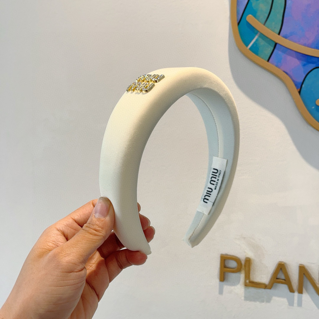 NO:300636,Packaging MIUMIU (Miao Miao) new sponge handmade headband, original single product, simple and versatile headband, a must-have for trendy women, super versatile and high-end!  hairpins, hairpins, miumiu, hairpins19860909配包装 MIUMIU（缪缪）新款海绵手工制作发箍,原单货,简约百搭头箍 潮女必备品,超级百搭高大上！发夹,发夹,miumiu,hairpins,accessory