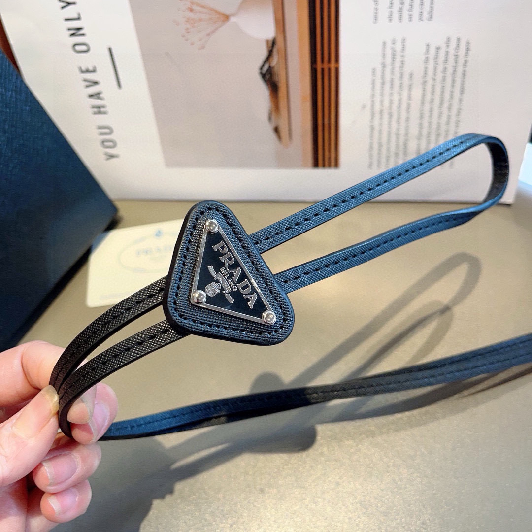 Fashion-forward PRADA introduces new unisex tie design in packaging. - 图片 3